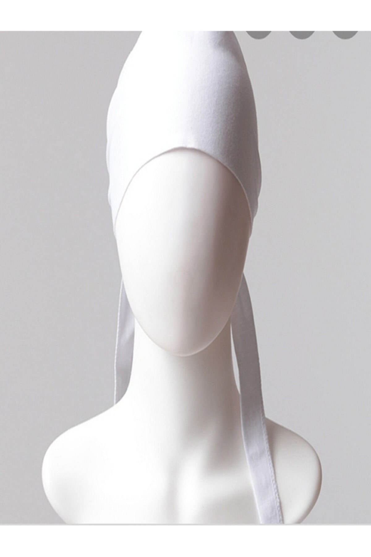 BEYAZ DÜŞ Dikişsiz Düz Beyaz Ligralı Bağcıklı Penye Bone