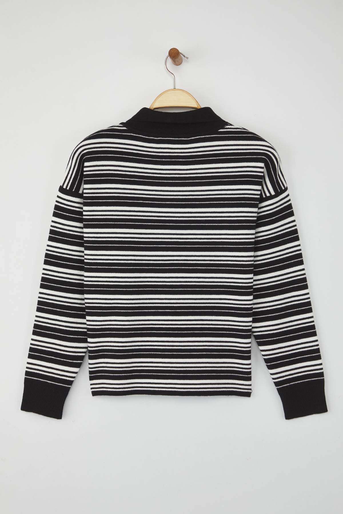 Trendyolmilla  Wardrobe Essentials Siyah Premium/Özel İplik Polo Yaka Triko Kazak | TWOAW26KZ00060 - Görsel 6