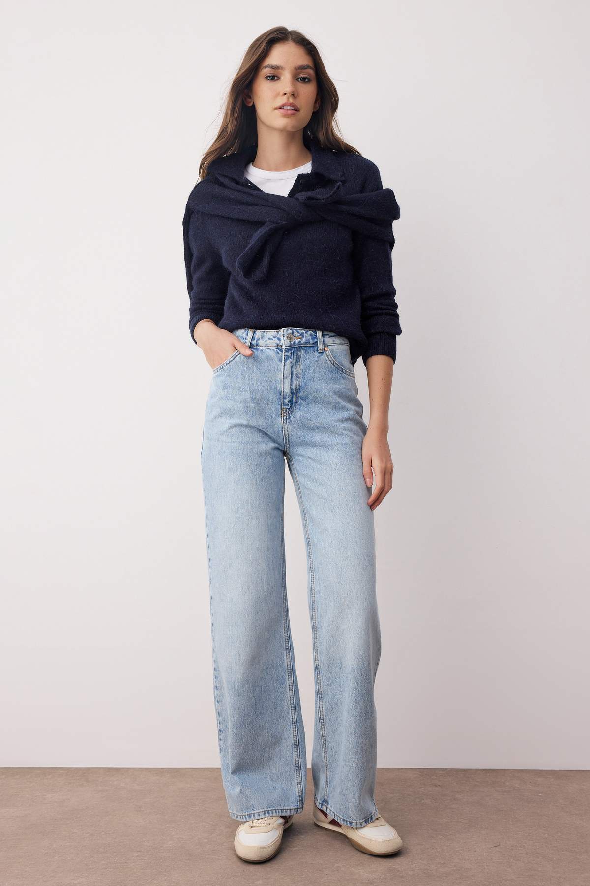 Trendyolmilla  Açık Mavi Yüksel Bel Geniş Paça Wide Leg %100 Pamuk Non-Stretch Jeans TWOAW26JE00074