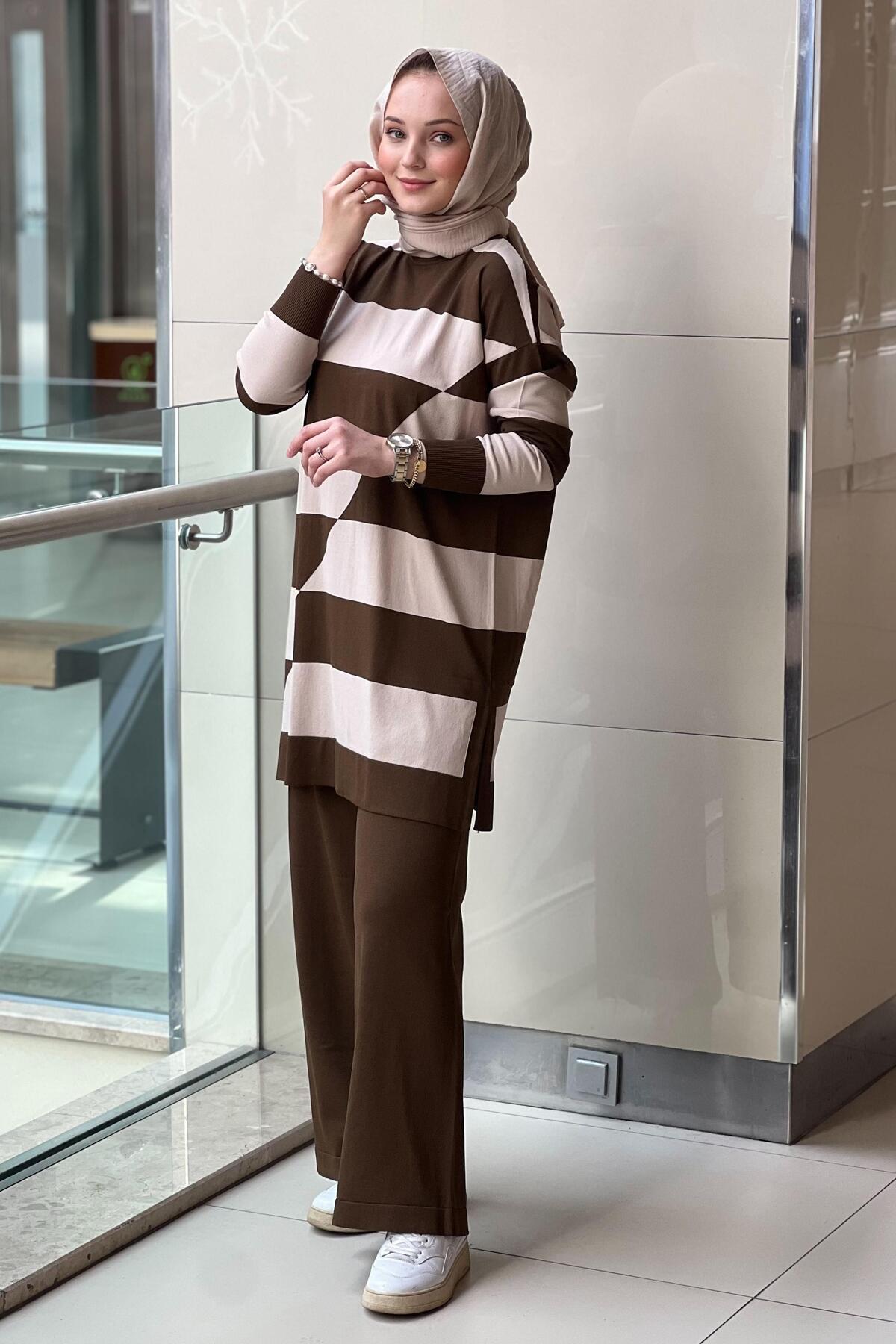 Nuss-Mercerized Suit with Thick Horizontal Stripe Pants 3