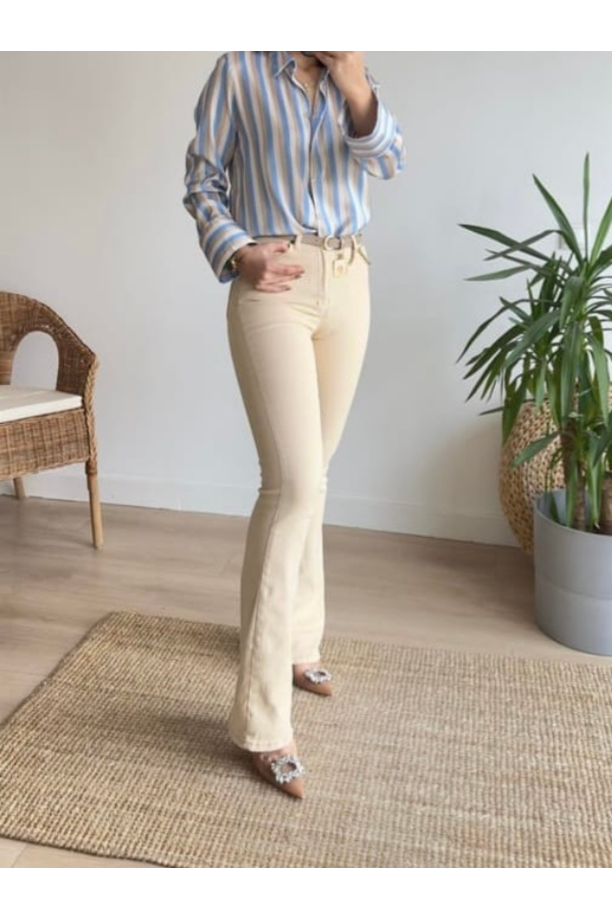 geenz manifacture  Kadın Bej Likralı İspanyol Süper Yüksek Bel Jeans Pantolon - Görsel 3