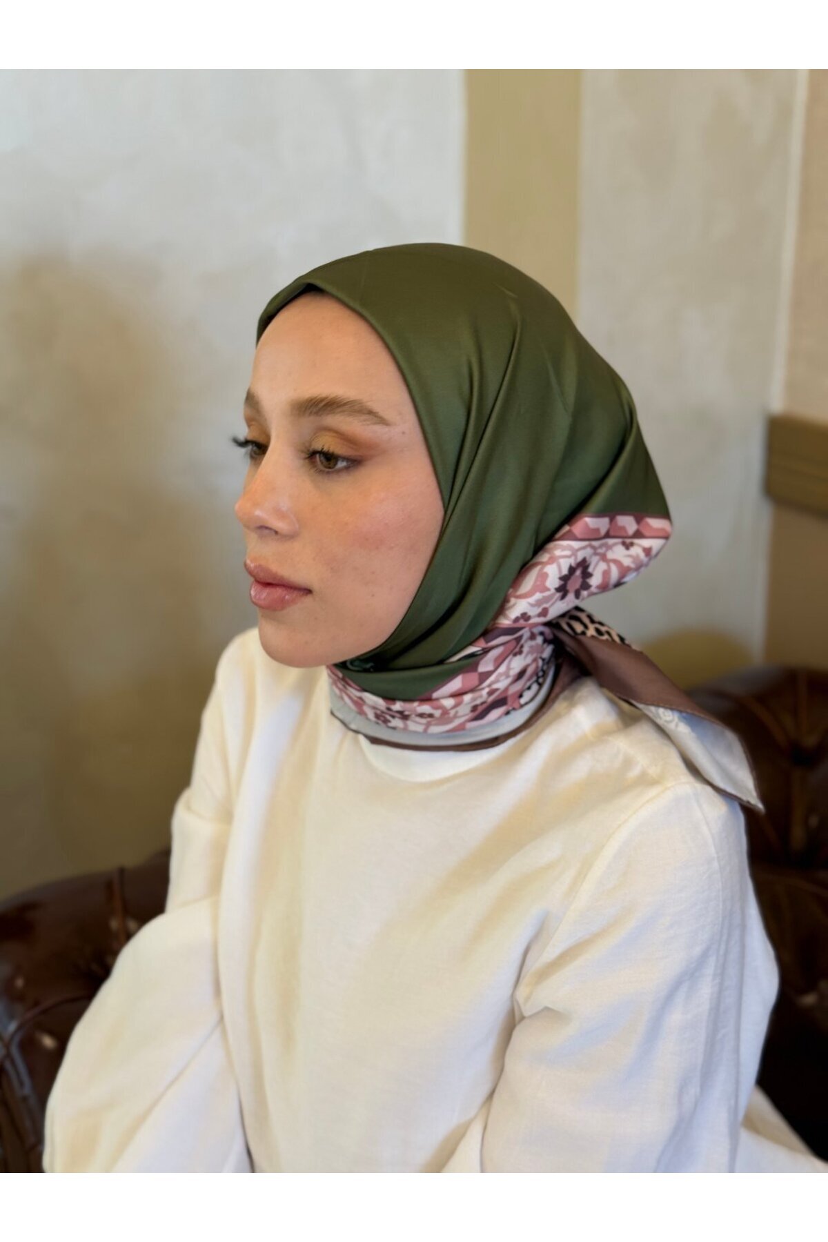 Modakaşmir-Leoflora Pattern Twill Scarf 1