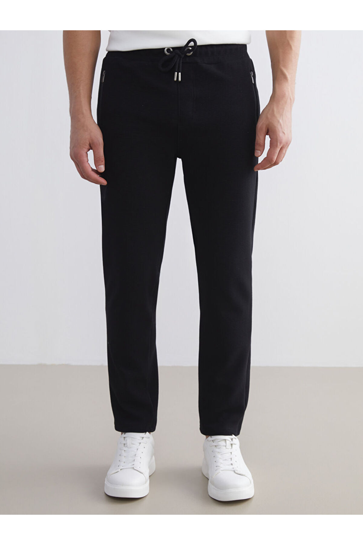 LC Waikiki-Create Your Style from Uzg Store |   Standard Fit Men's Sweatpants 3