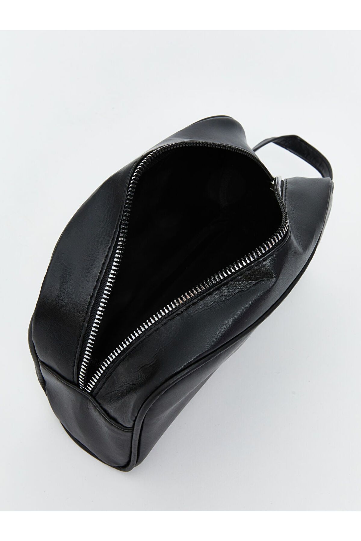 LC Waikiki-Create Your Style from Uzg Store |   Leather Look Men's Handbag 3