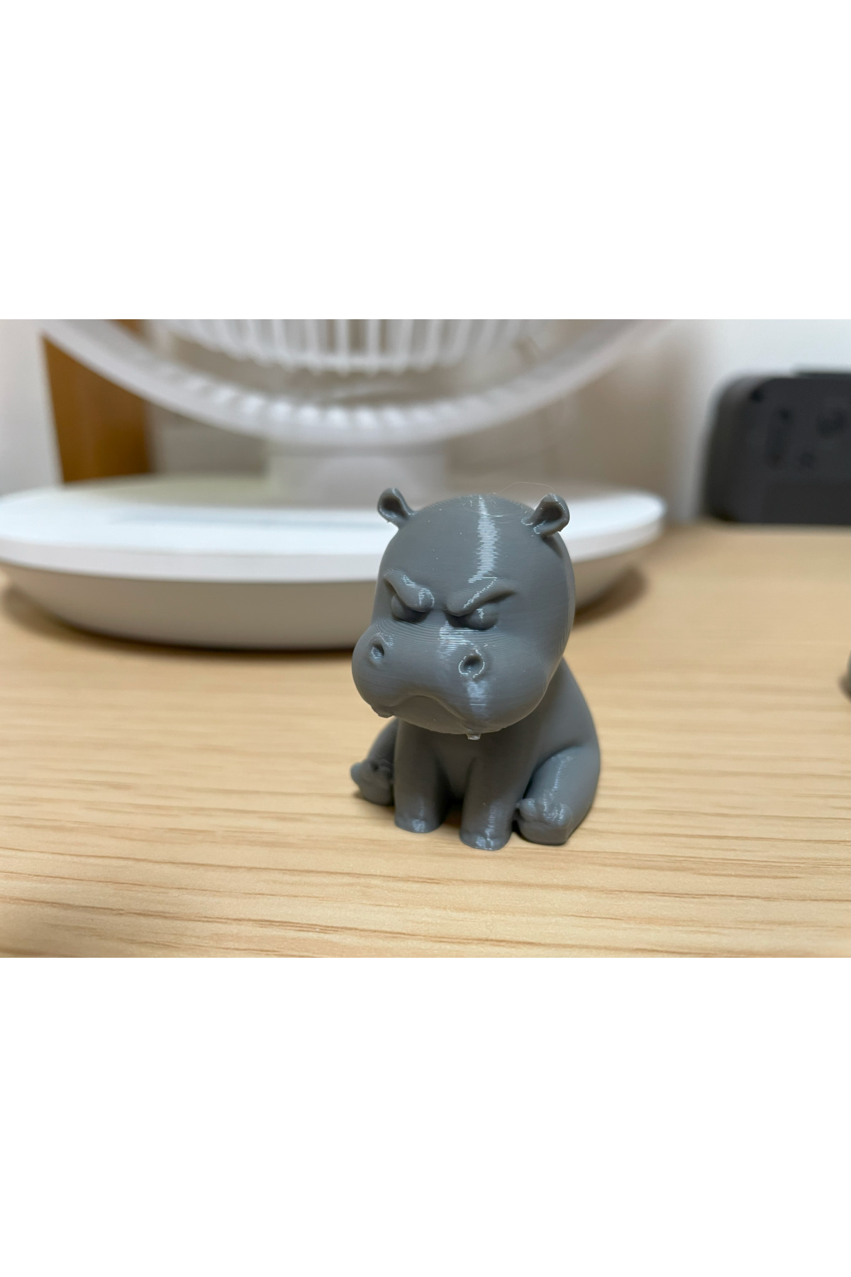 Angry Little Hippo – 10 cm Sevimli ve Sinirli Su Aygırı Figürü