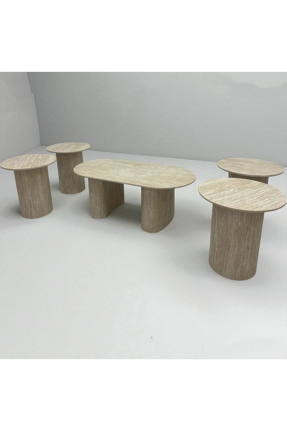 DEC5-A set of service lengths with a distinctive and modern design 1
