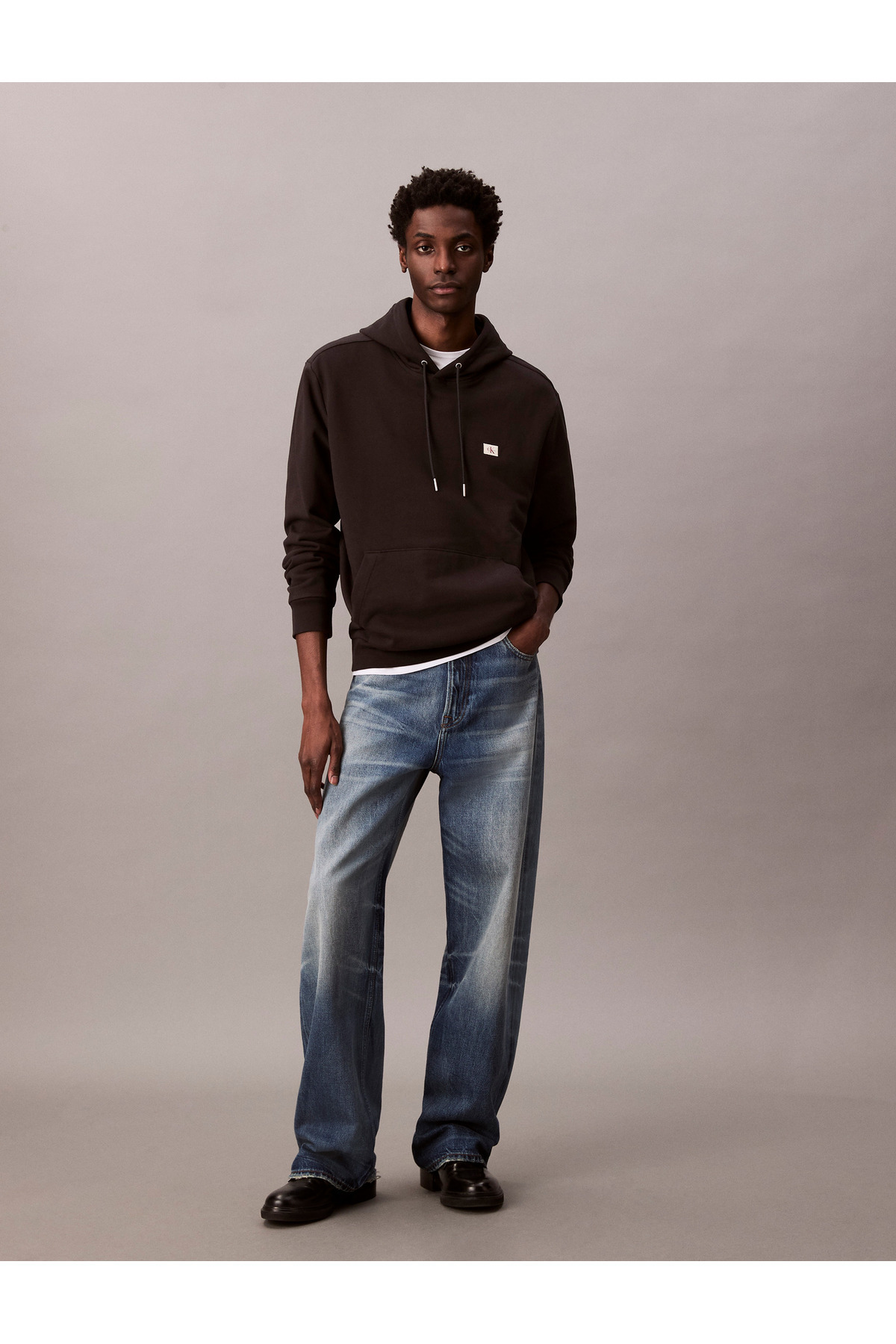 Calvin Klein-Calvin Klein Men Black Cotton Terry Badge Hoodie 2