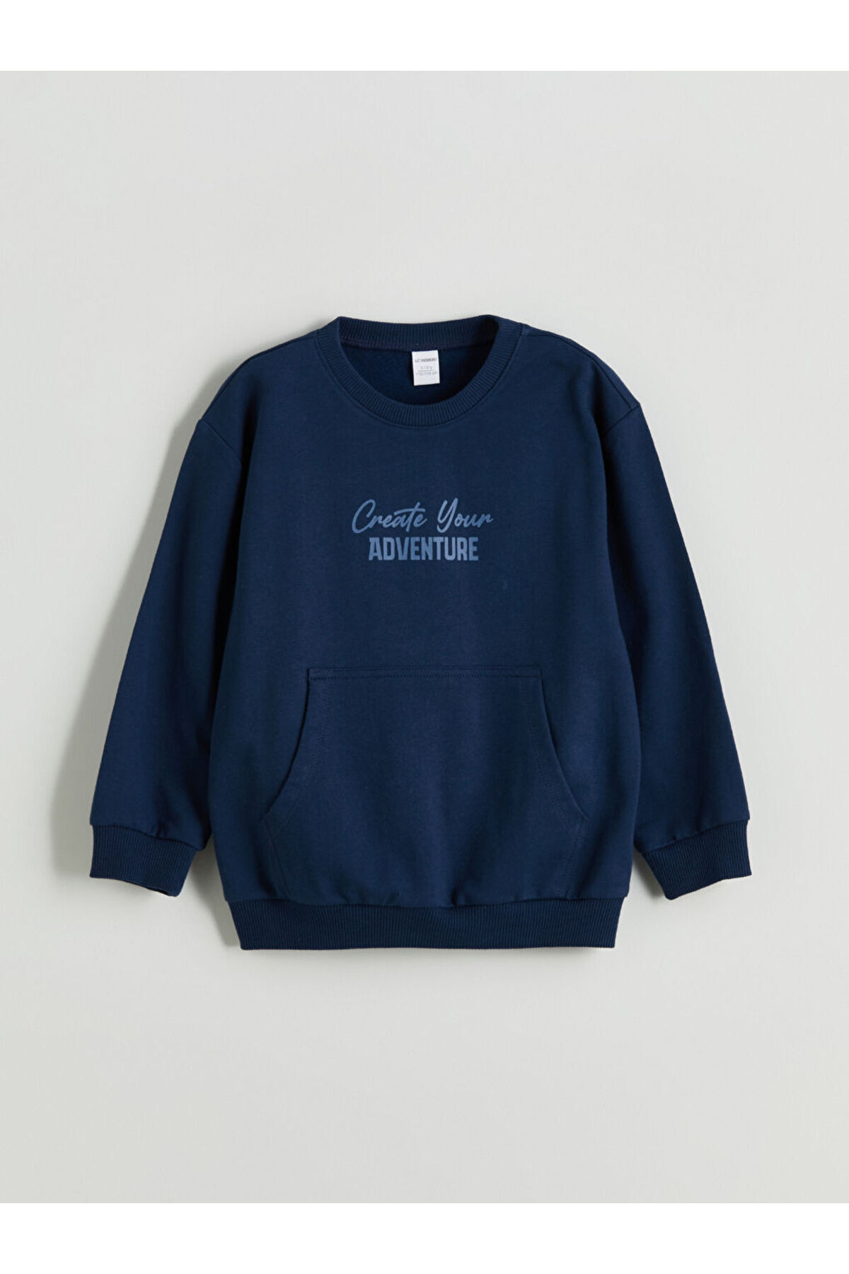 LC Waikiki-Create Your Style from Uzg Store |   Printed Boys' Sweatshirt and Sweatpants Set of 2 2