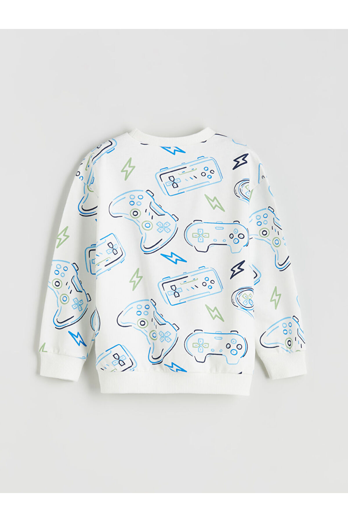 LC Waikiki-Sparkling Selections from Shining Store |   Printed Boys' Sweatshirt and Sweatpants Set of 2 3