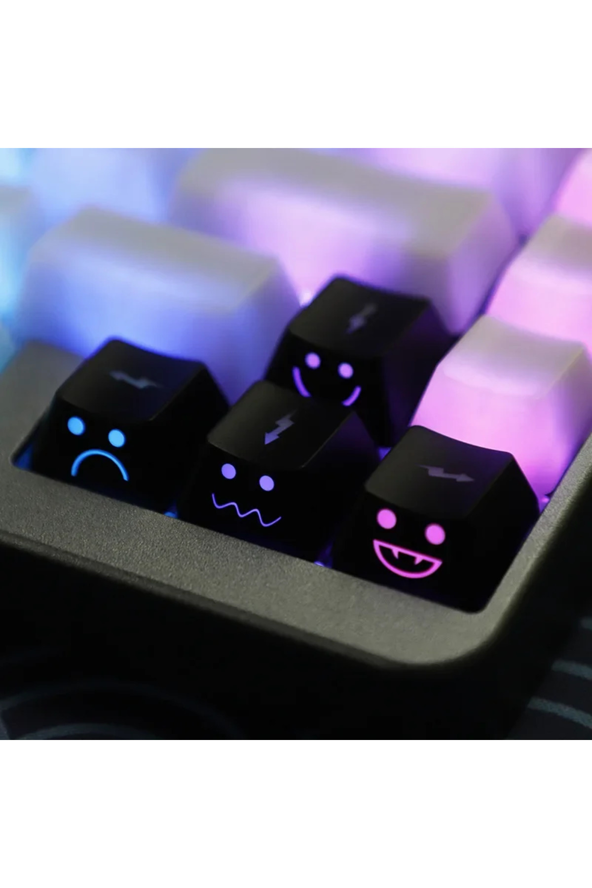 Choice-Arrow 2025 New Cute Emo Keycap Set WASD Arrow Broadside Lighting Key Cap for Mechanical Keyboard Com 1