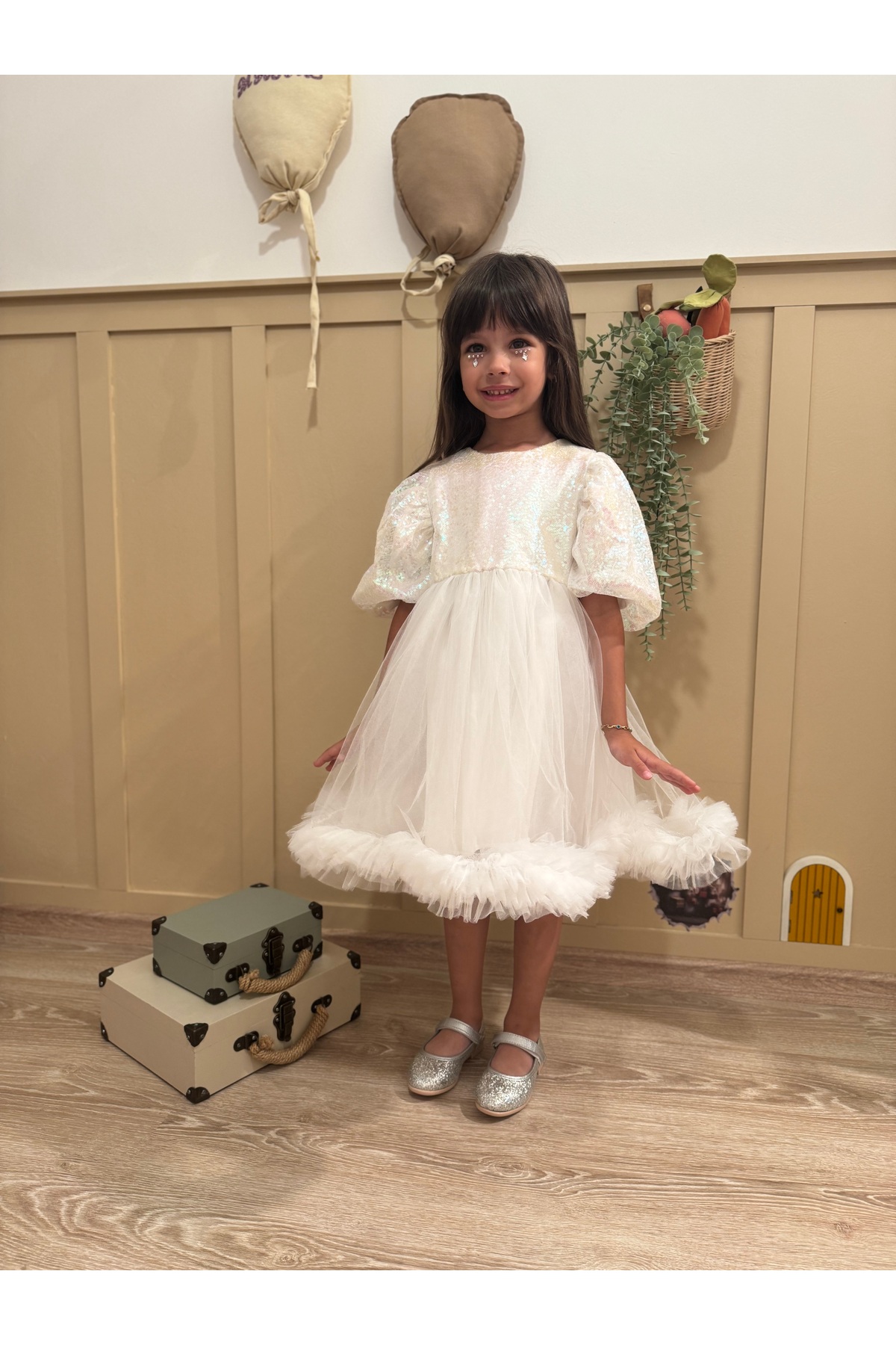 penu baby kids Beyaz Payet Detaylı Etek Ucu Fırfırlı Kız Çocuk Kız Bebek Abiye Elbise fotoğrafı 3 (önizleme)