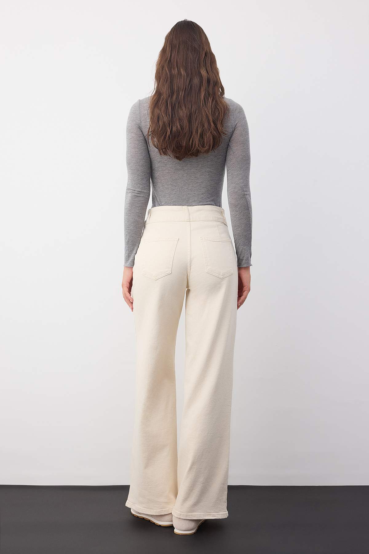 Trendyolmilla  Wardrobe Essentials Ekru Yüksek Bel Cep Detaylı Comfort Esnek Wide Leg Palazzo Jeans TWOAW26JE00120 - Görsel 4