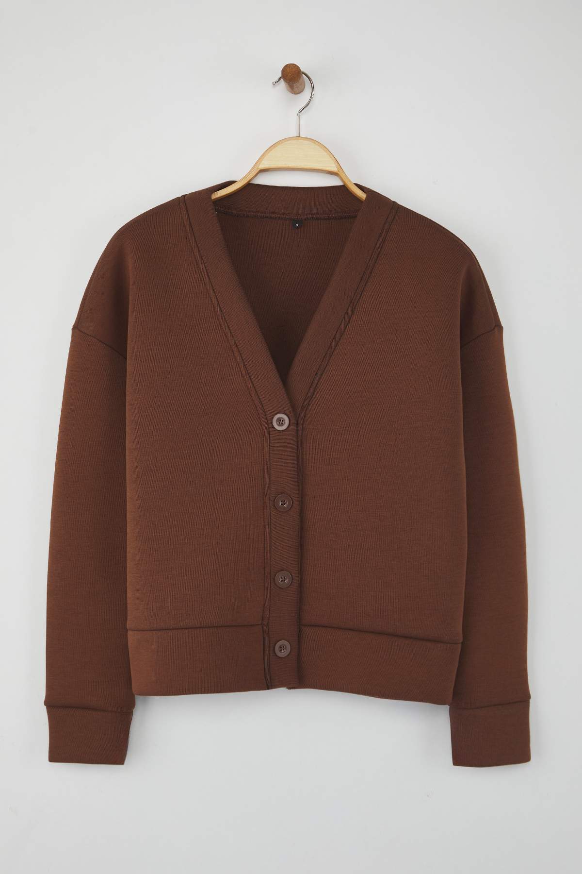 Trendyolmilla  Kahverengi Oversize/Geniş Kalıp V yaka Full Düğme Kapama Kalın Esnek Örme Sweatshirt TWOAW26SW00013 - Görsel 5