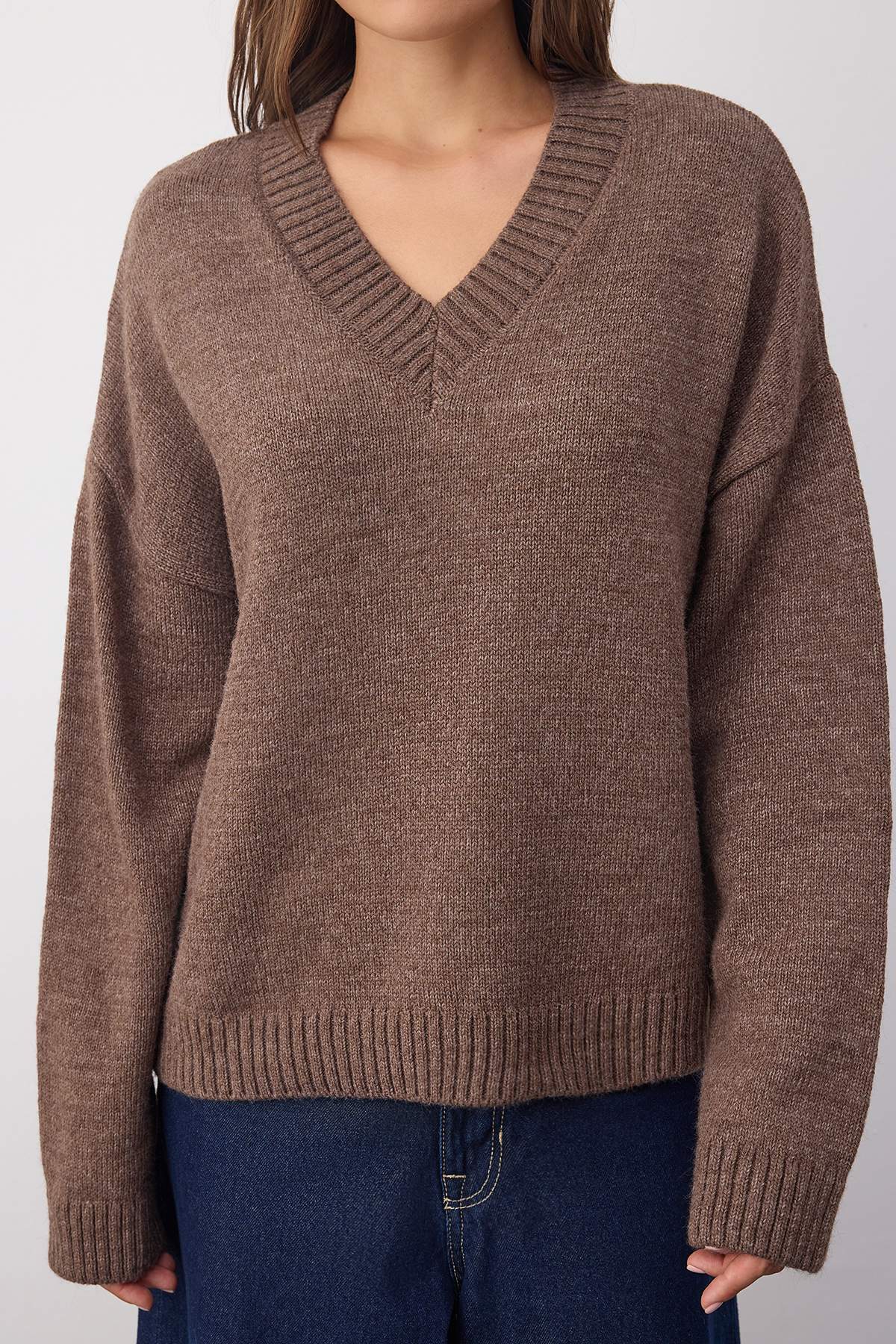 Trendyolmilla  Wardrobe Essentials Vizon Basic Geniş Kalıp Yumuşak Dokulu Triko Kazak | TWOAW26KZ00091 - Görsel 4