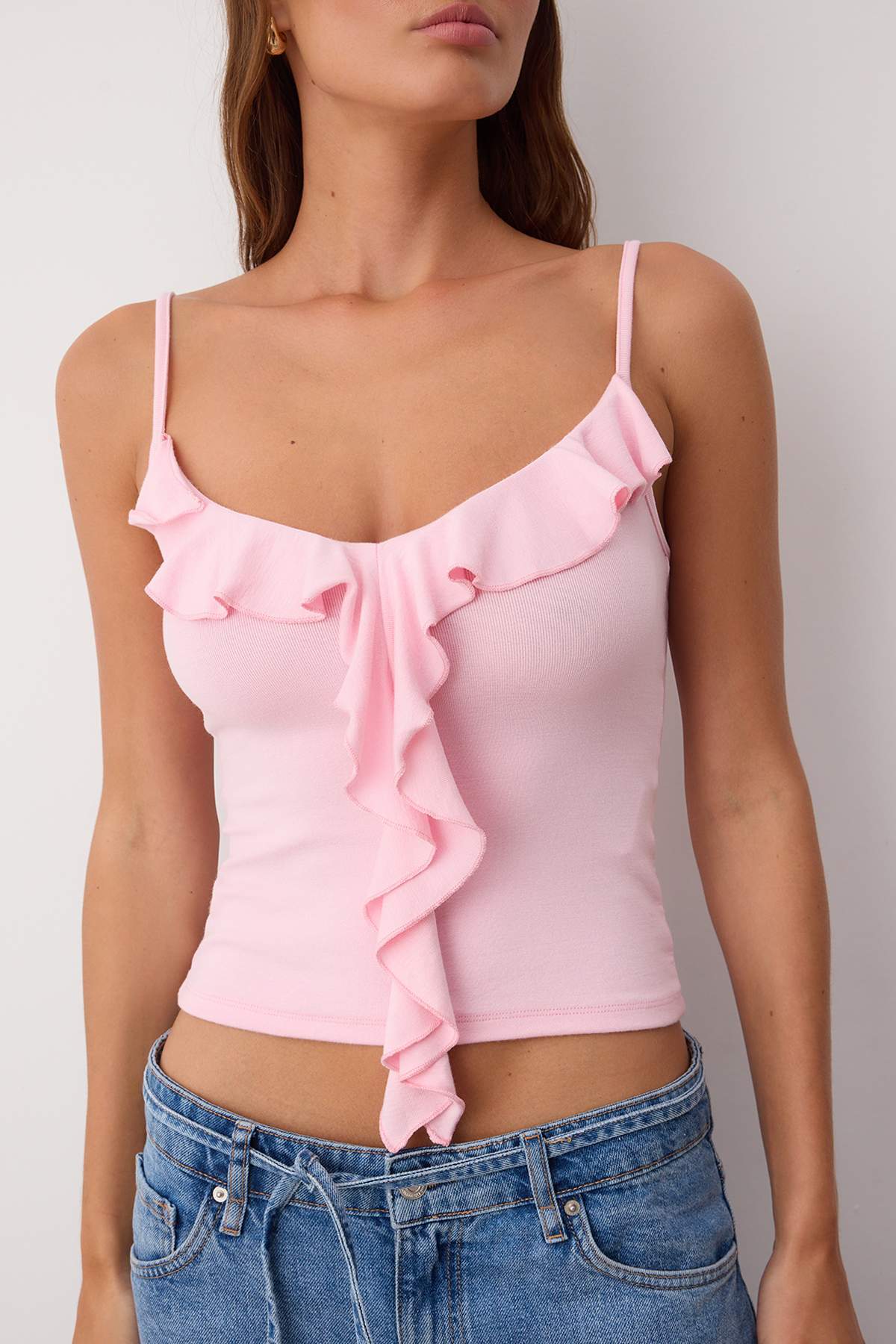 Trendyolmilla  Pembe Askılı Fırfırlı Fitted/Vücuda Oturan Örme Bluz TWOSS25BZ00601 - Görsel 3