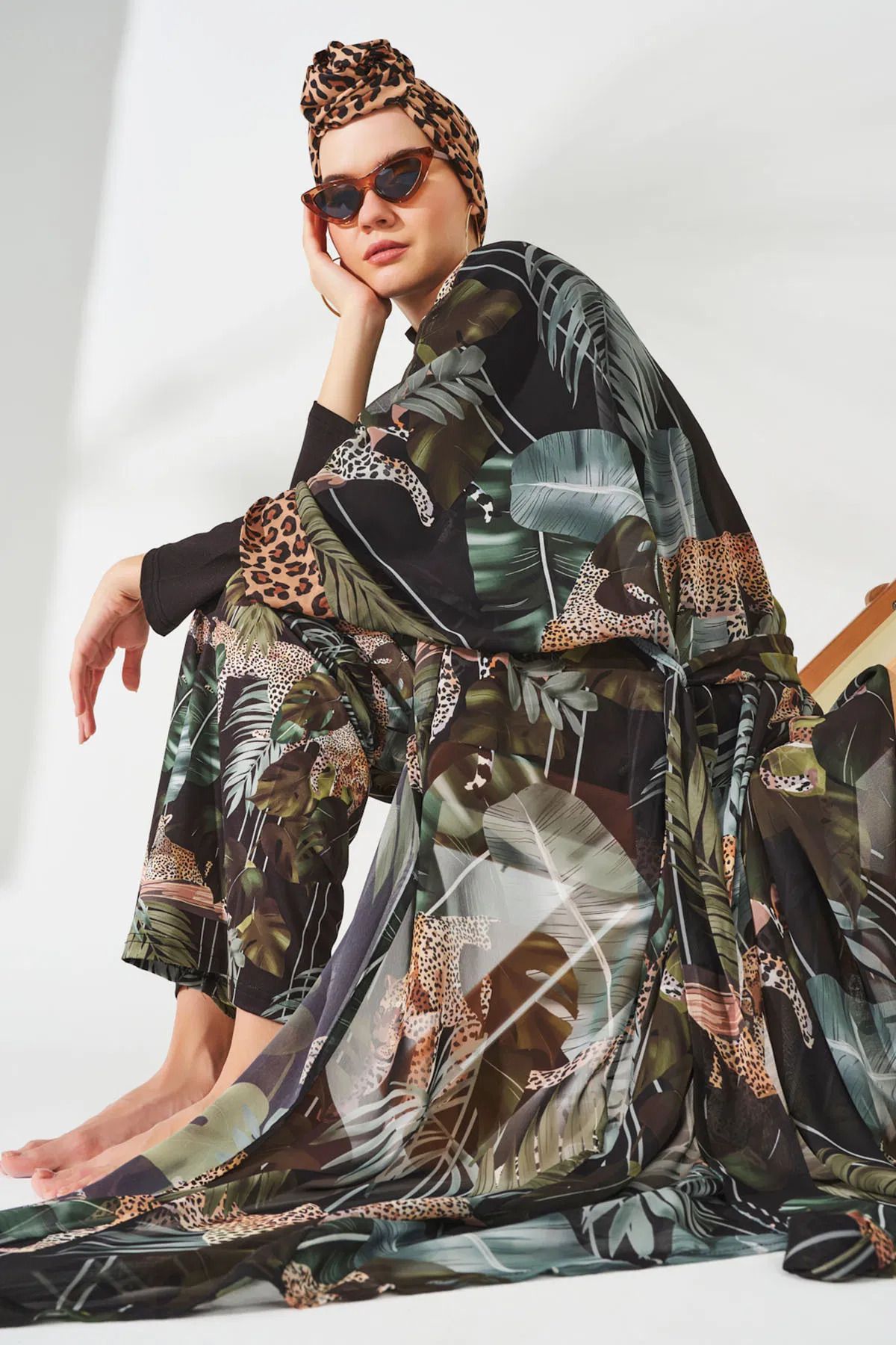 ALFASA LEOPAR YANLARI BÜZGÜLÜ TESETTÜR MAYO