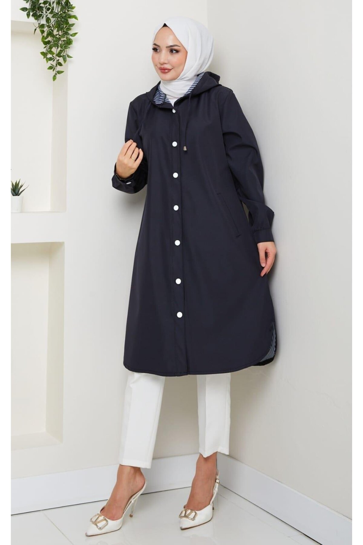 Hb Harma Time Butik Kadın Kapüşonlu İçi Çizgili Mevsimlik Lacivert Trenç