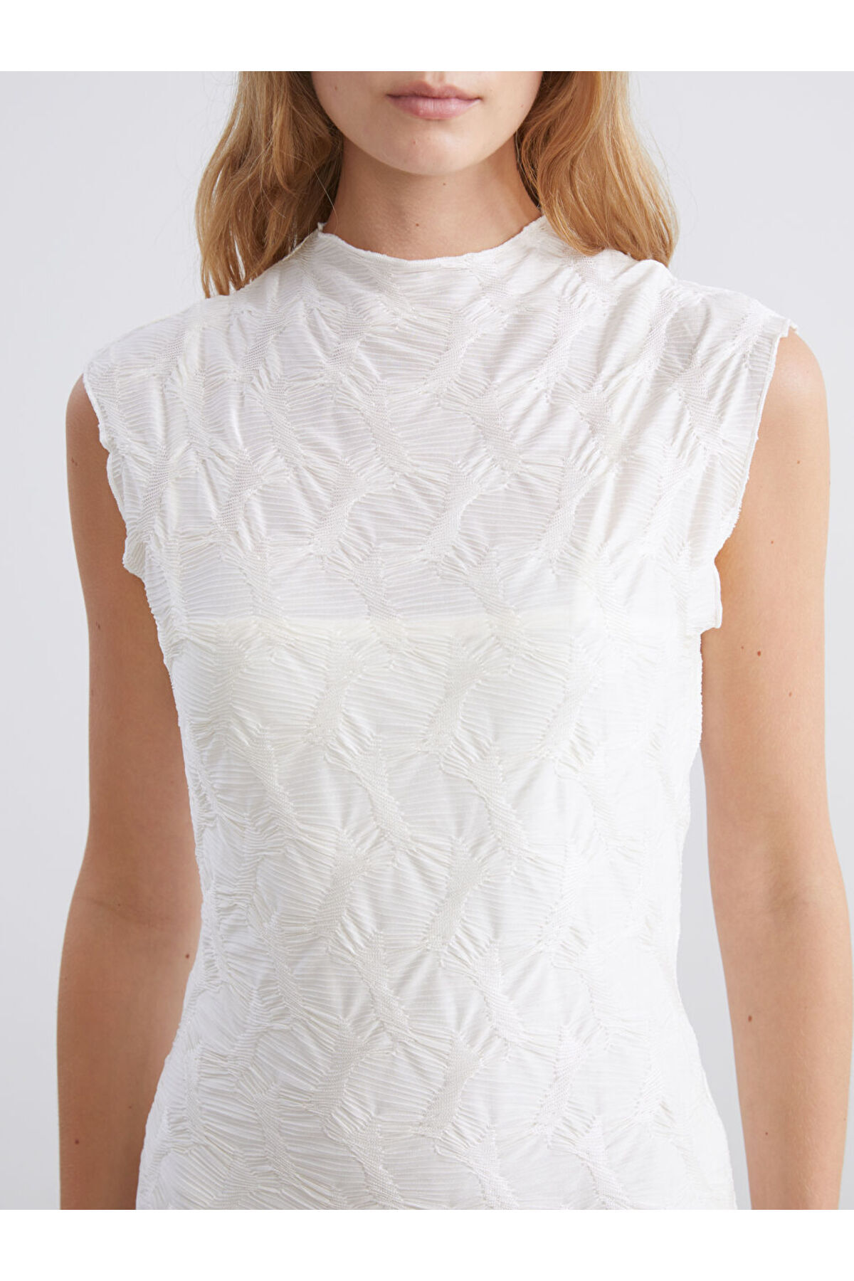 LC Waikiki-Create Your Style with Uzg Store |   Turtleneck Patterned Dress 3
