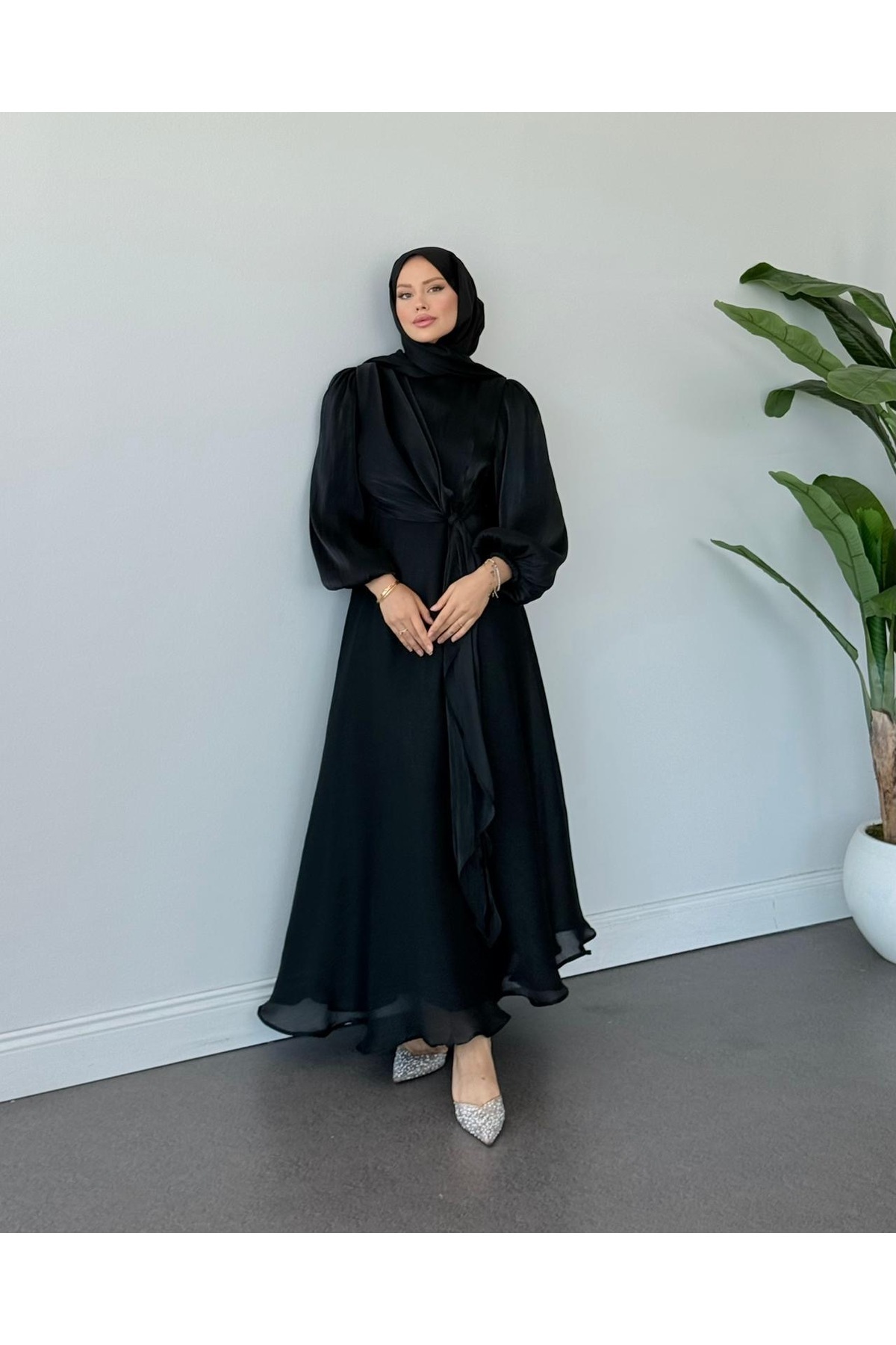 Adalenna Moda Tasarım Parlak Şık Kendinden Bağlamalı Abiye