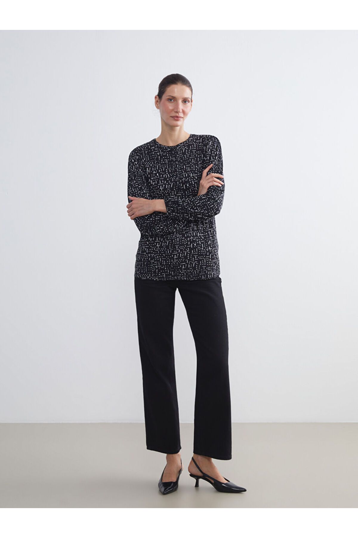 LC Waikiki-Create Your Style from Uzg Store |   Crew Neck Patterned Blouse 3