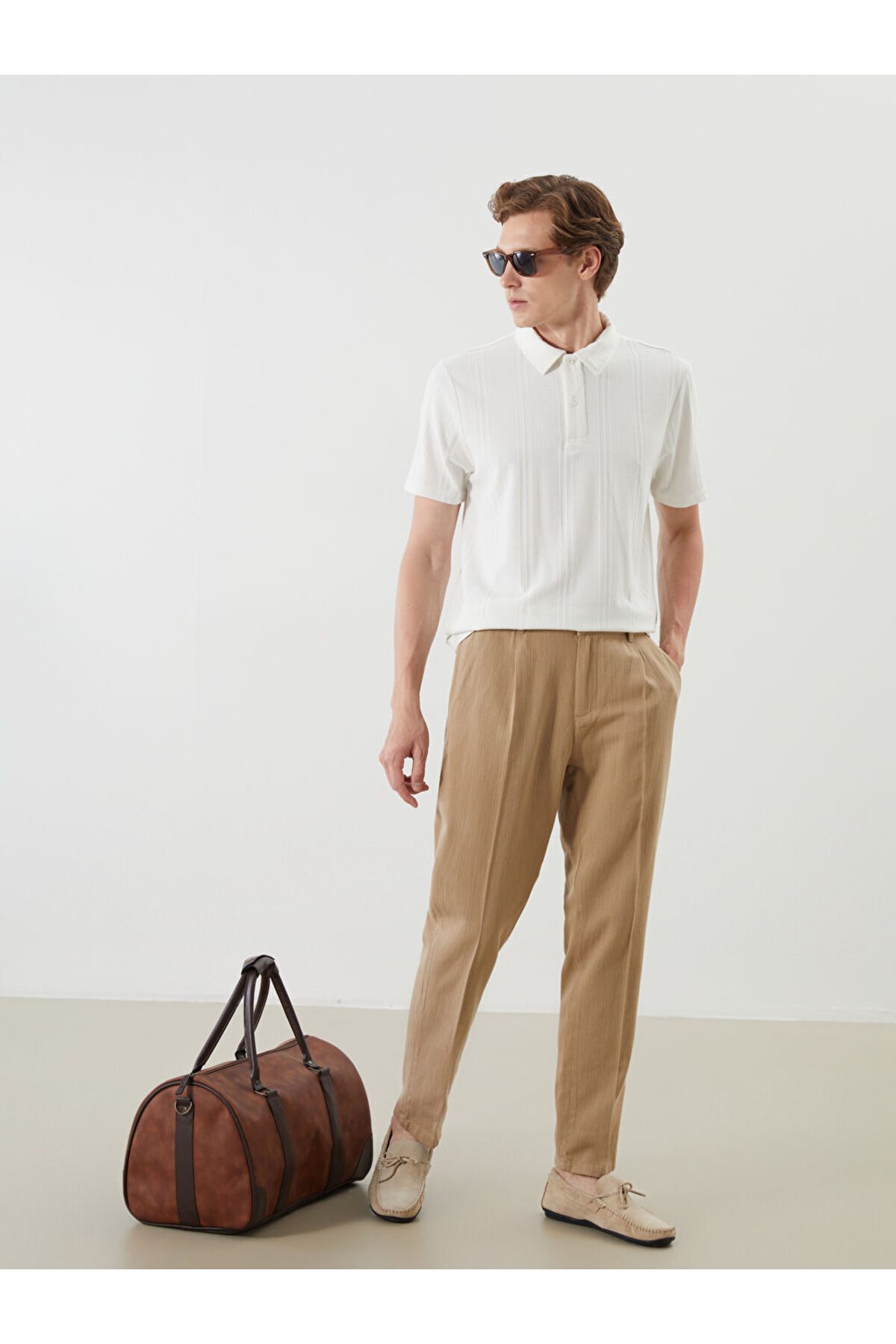 LC Waikiki-Create Your Style with Uzg Store |   Standard Fit Linen Blend Men's Pleated Chino Pants 1