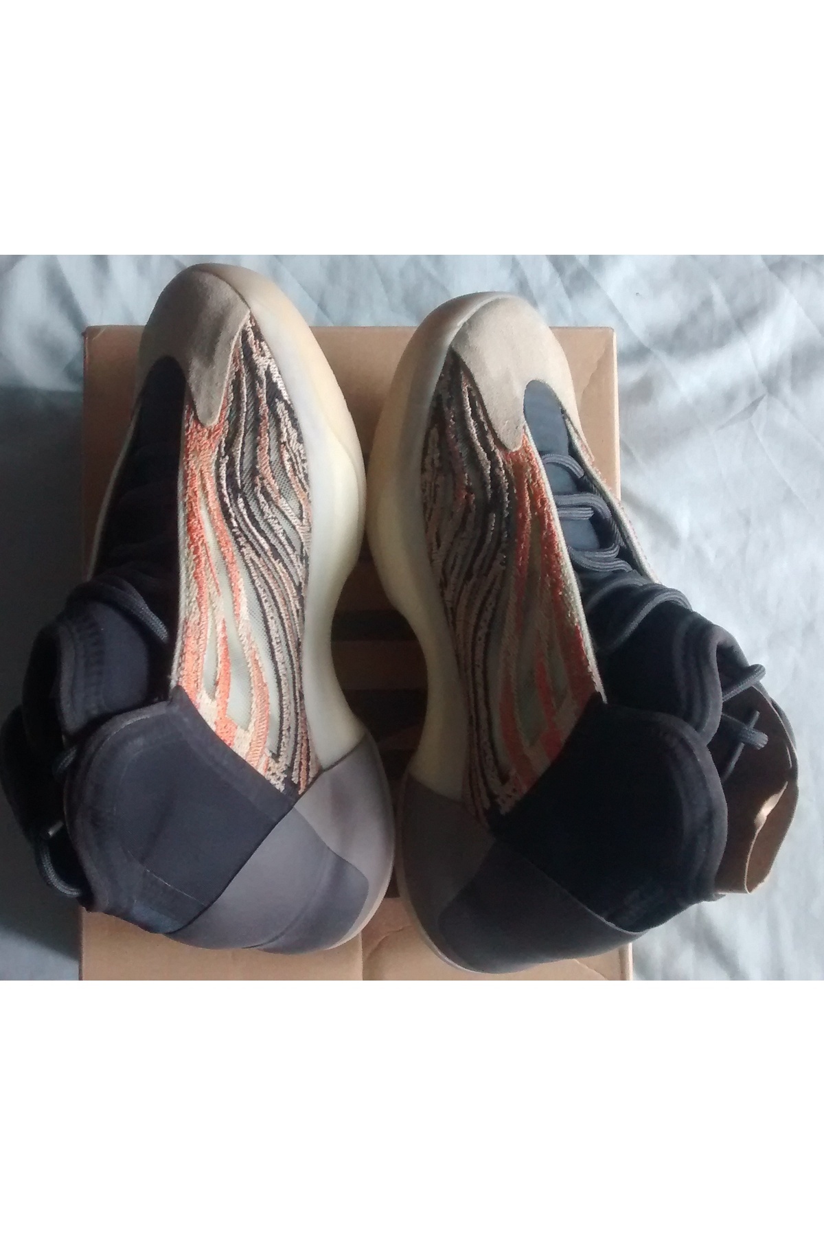 YEEZY-QNTM High Flash Orange 37.5 EU 5