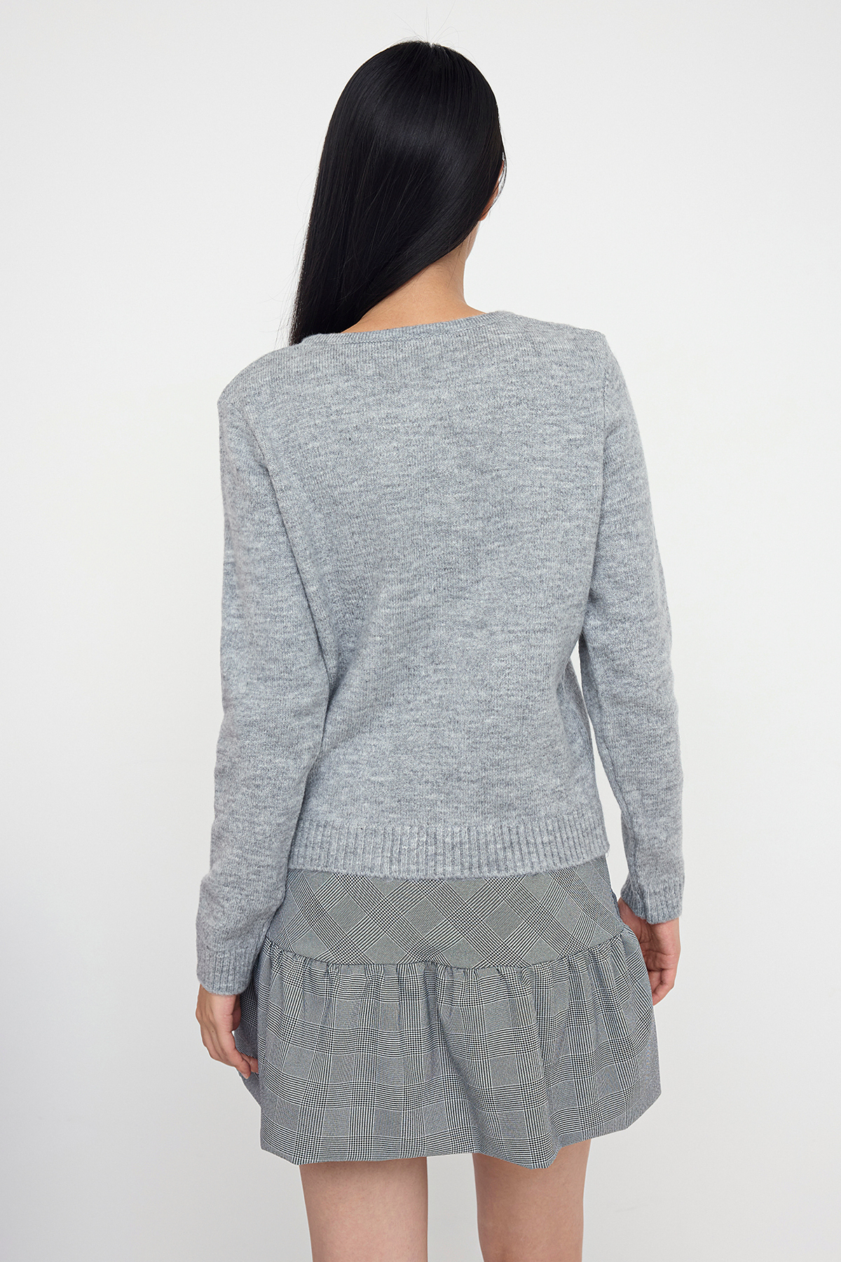 Trendyolmilla  Teen Gri Kalp Düğme Detaylı Kurdele Nakışlı Yumuşak Dokulu Triko Hırka TWOAW26HI00006 - Görsel 4