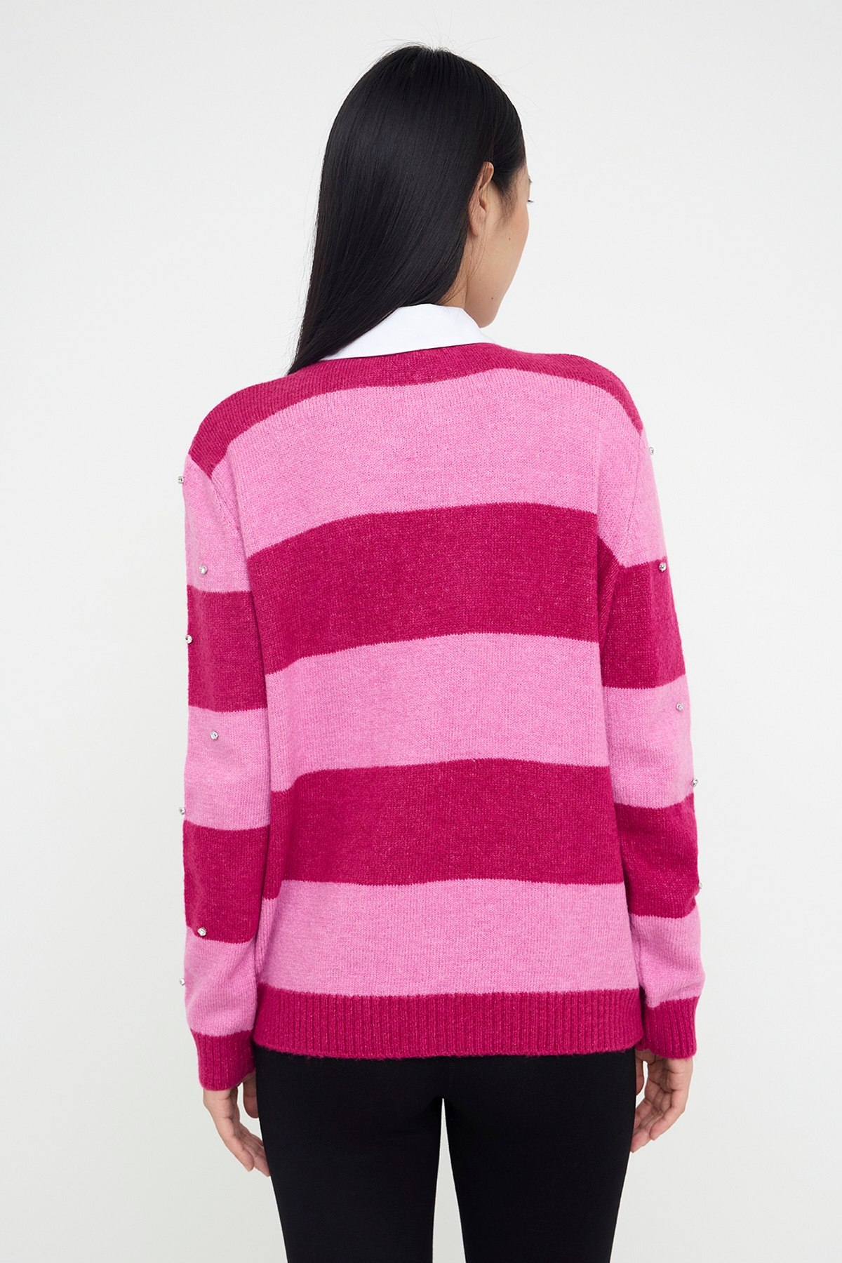 Trendyolmilla  Teen Pembe Yumuşak Dokulu Geniş Kalıp Yaka Garnili Taş İşlemeli Triko Kazak TWOAW26KZ00034 - Görsel 4