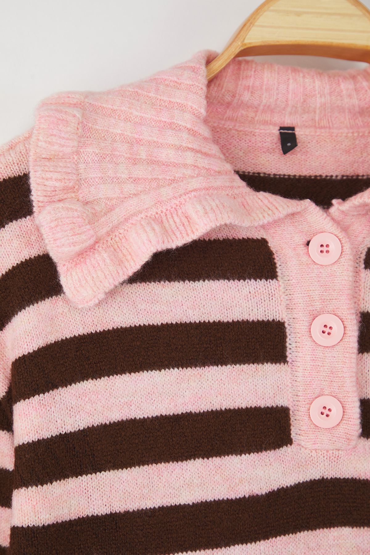 Trendyolmilla  Teen Pembe Yumuşak Dokulu Devrik Yaka Triko Kazak TWOAW26KZ00046 - Görsel 6