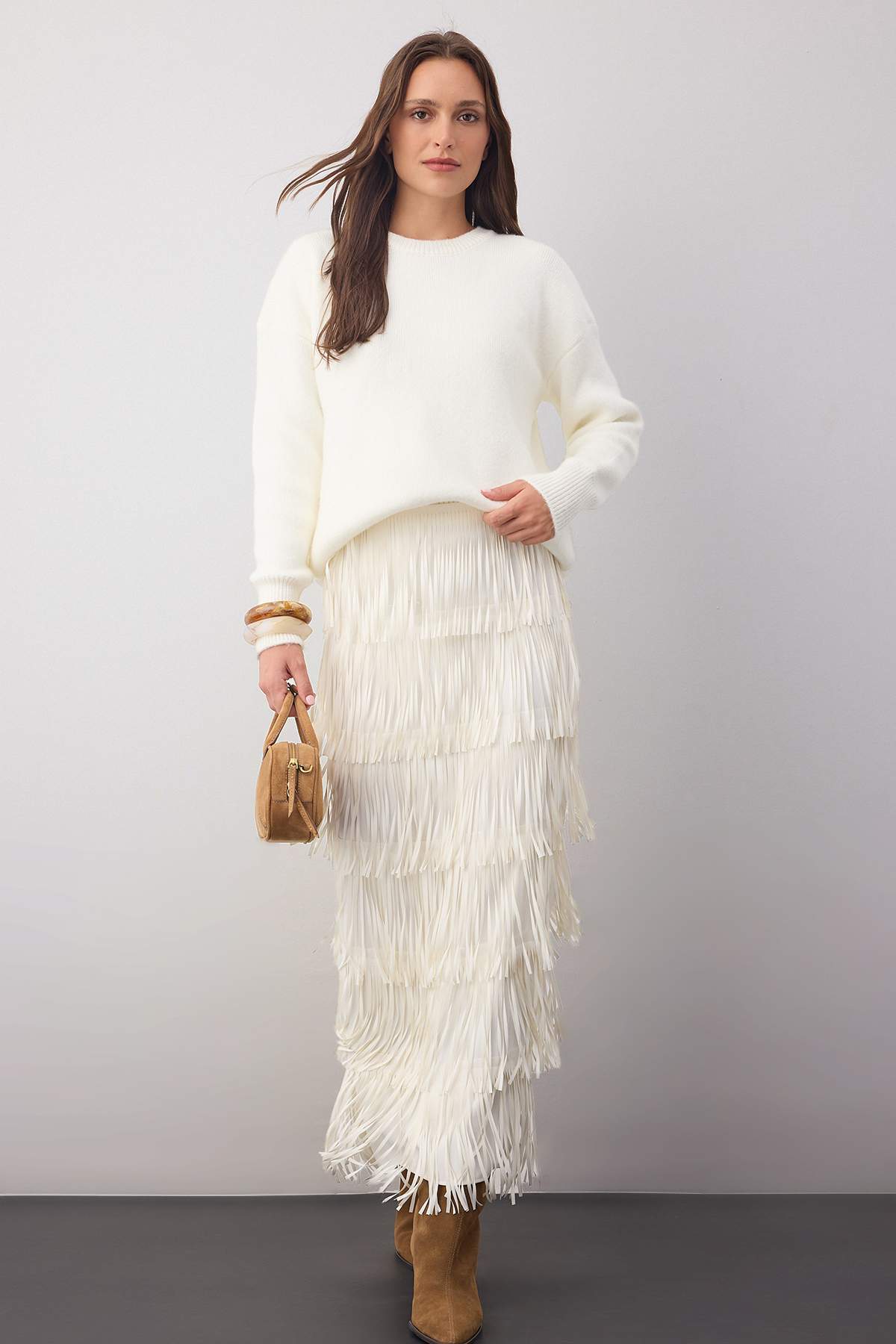 Trendyolmilla  Wardrobe Essentials Ekru Yünlü Premium İplik Basic Geniş Kalıp Triko Kazak | TWOAW26KZ00065 - Görsel 2