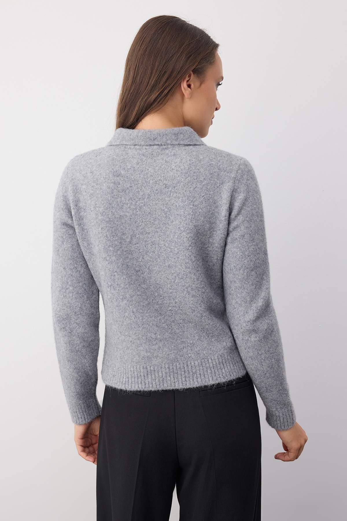 Trendyolmilla  Wardrobe Essentials Gri Merserize Görünümlü Polo Yaka Triko Hırka | TWOAW26HI00104 - Görsel 4