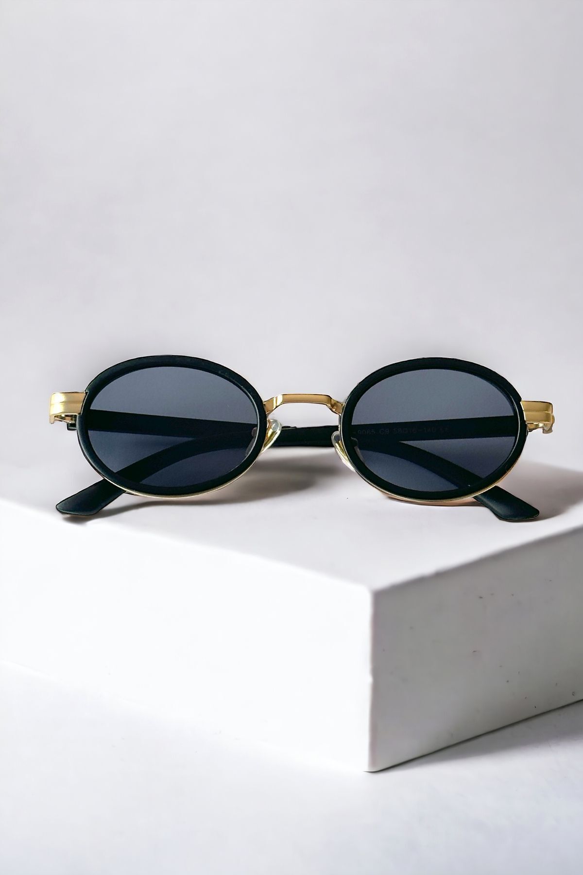 REN EYEWEAR Dina Round Güneş Gözlüğü Unisex siyah gold Oval Çerçeveli görsel 4