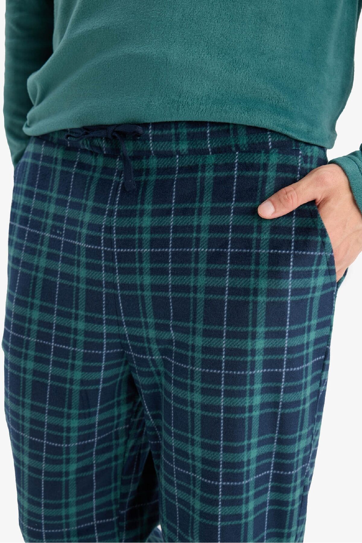 DeFacto-Regular Fit Fleece Pajamas Set Long Sleeve Top with Pattern Long Bottom D0047Ax24Wn 7