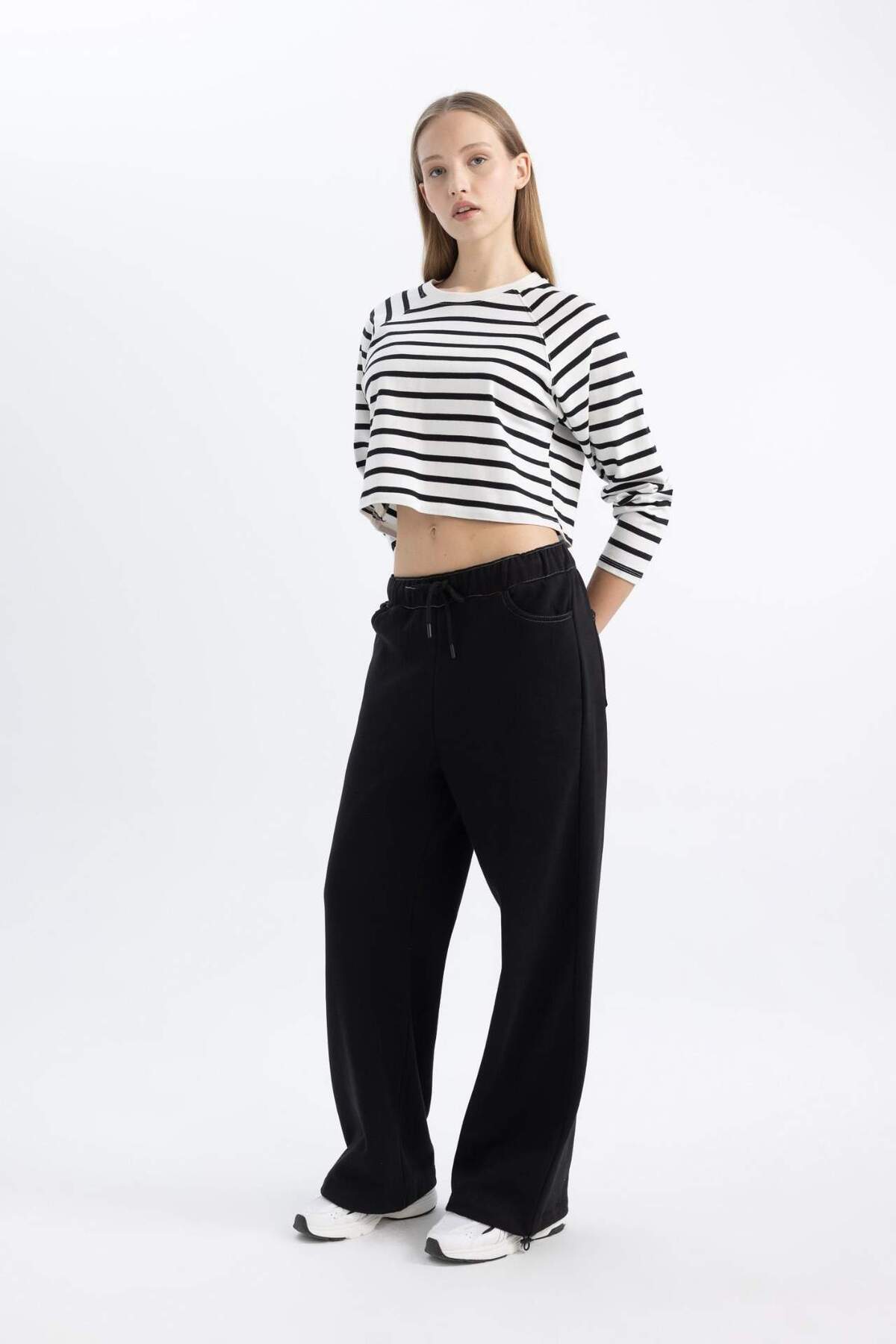DeFacto-Coool Wide Leg Wide Loose Leg Thick Sweatpants Jogginghose mit elastischem Bund und Taschen C5414AX24SP 3
