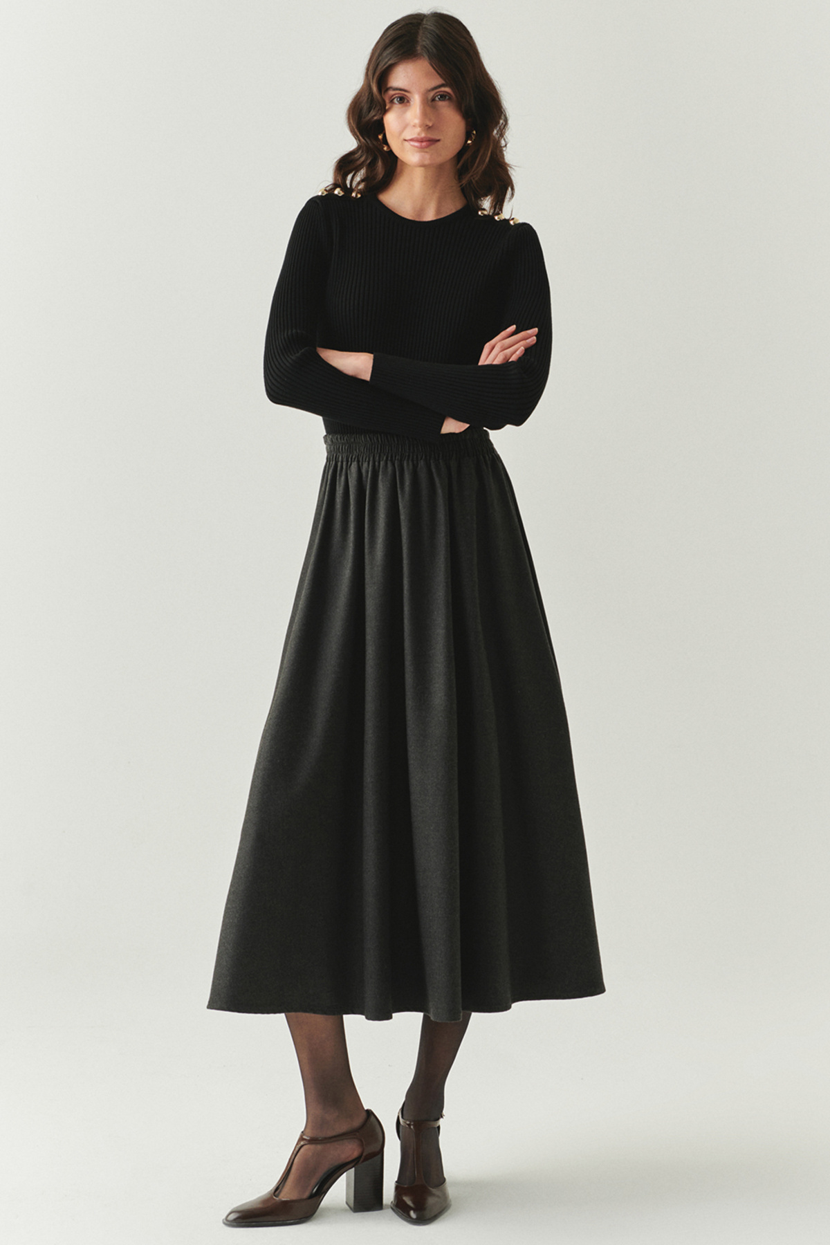 Exquise-Regular Midi Gray Skirt with Elastic Waist and Pockets 1