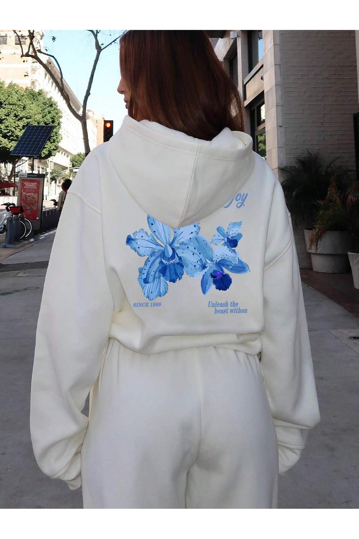 Deocept Unisex Beyaz Oversize Çiçek Baskılı Kapşonlu Sweatshirt görsel 4