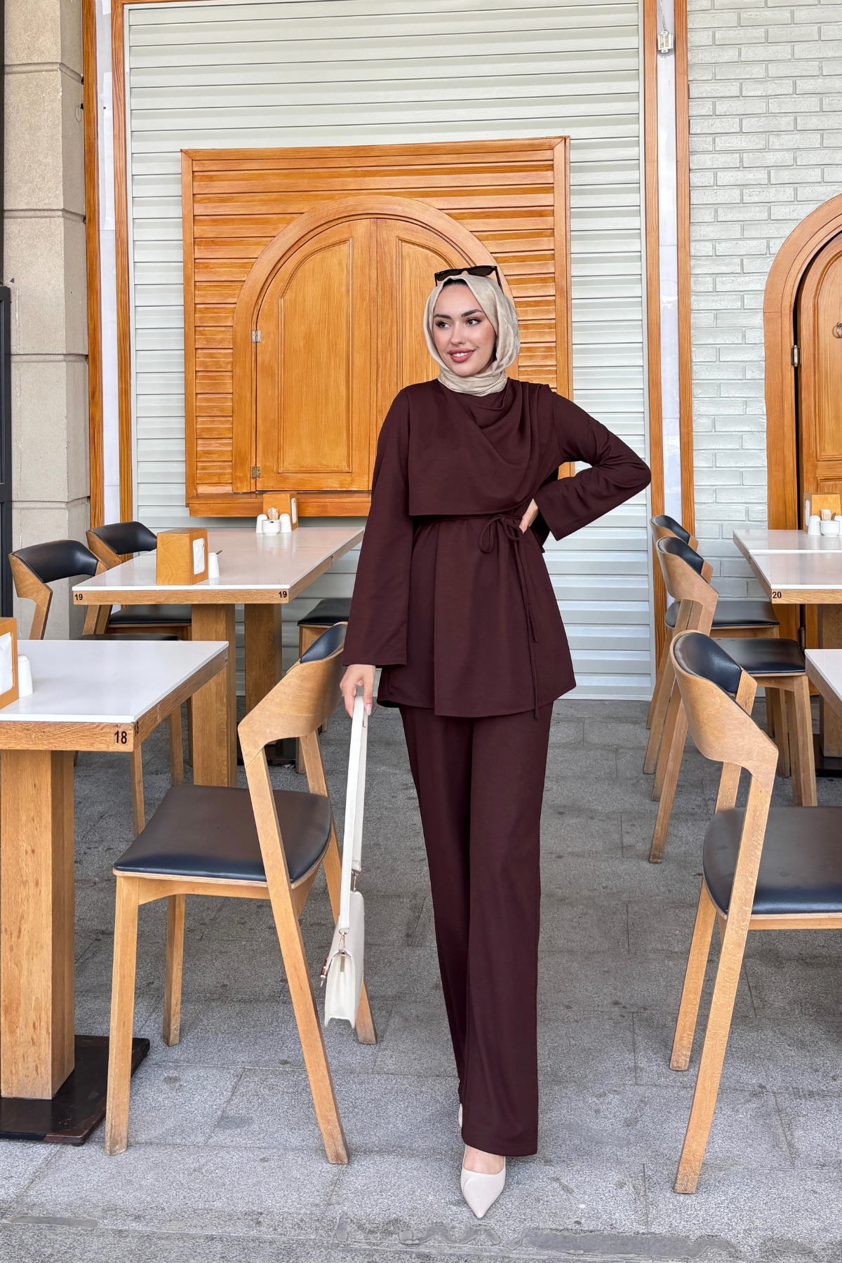 Tarzım Tuba  Önü Drapeli Loş Tesettür Kahve Takım - Görsel 4