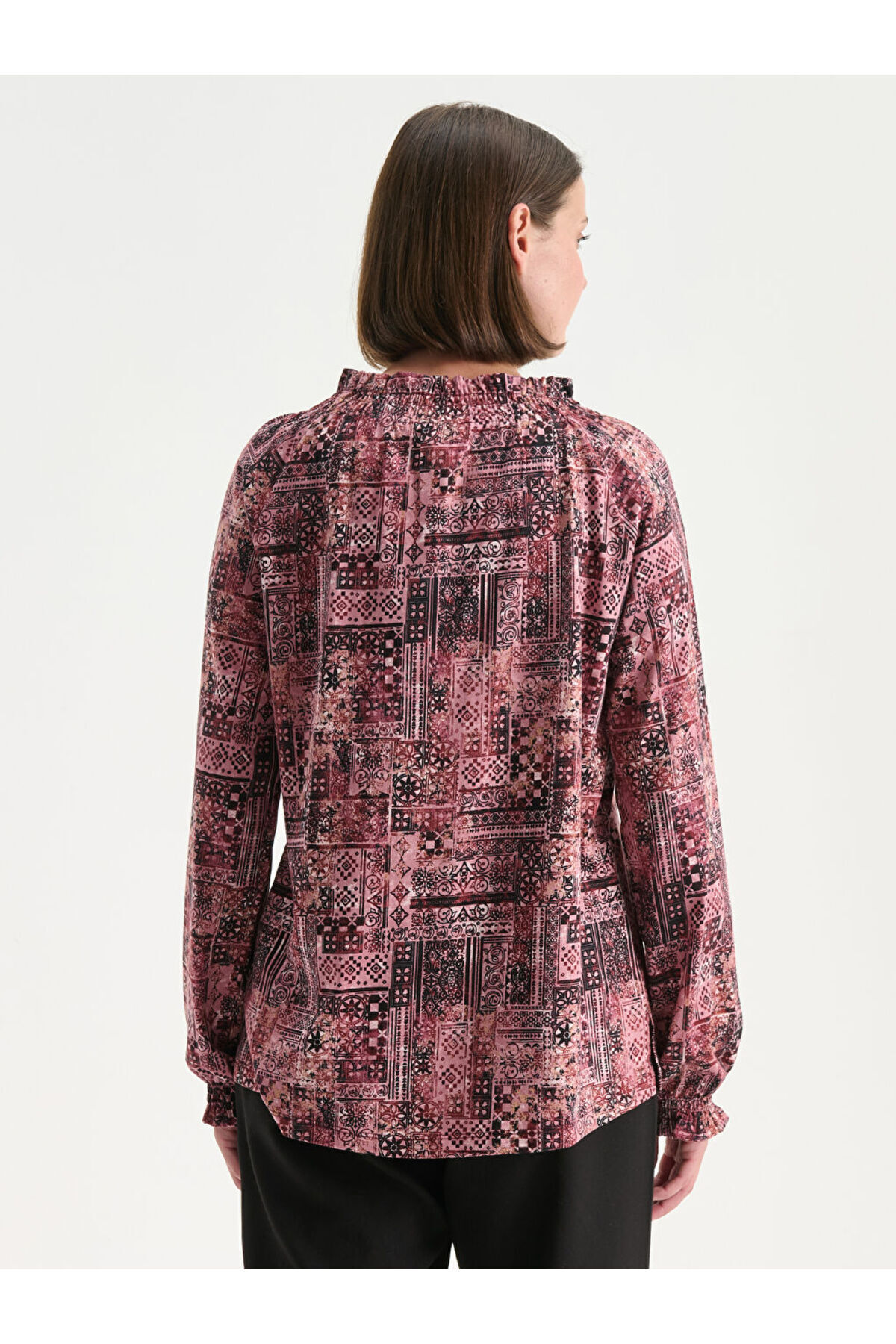 LC Waikiki-Create Your Style from Uzg Store |   Tie Collar Patterned Blouse 6
