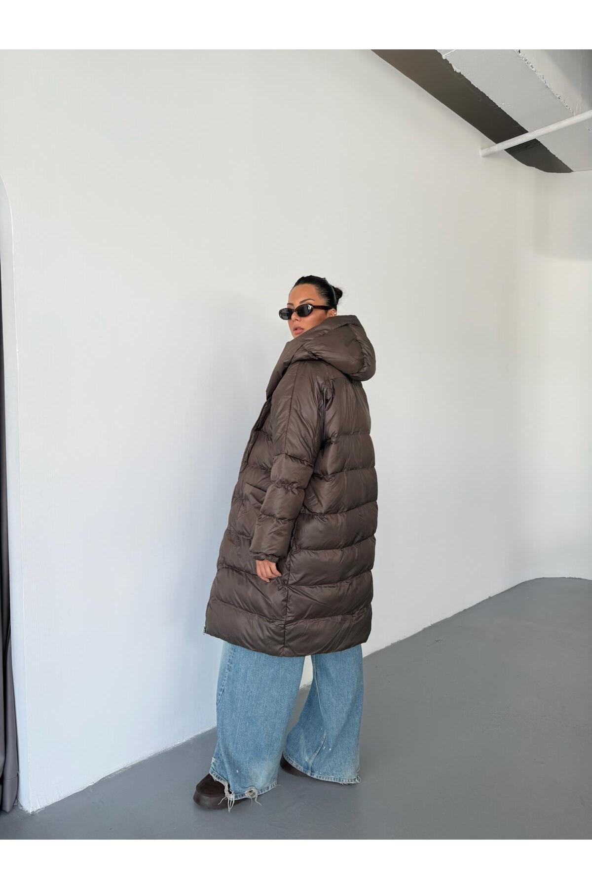 QUASAR Fashion  Yeni Sezon Oversize Kalıp Siyah Şişme Uzun Mont - Görsel 6