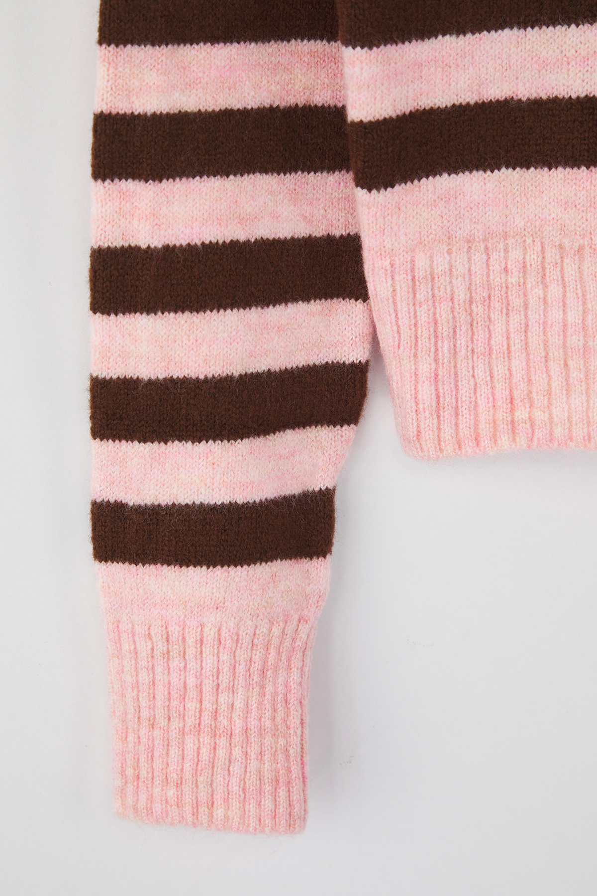 Trendyolmilla  Teen Pembe Yumuşak Dokulu Devrik Yaka Triko Kazak TWOAW26KZ00046 - Görsel 7