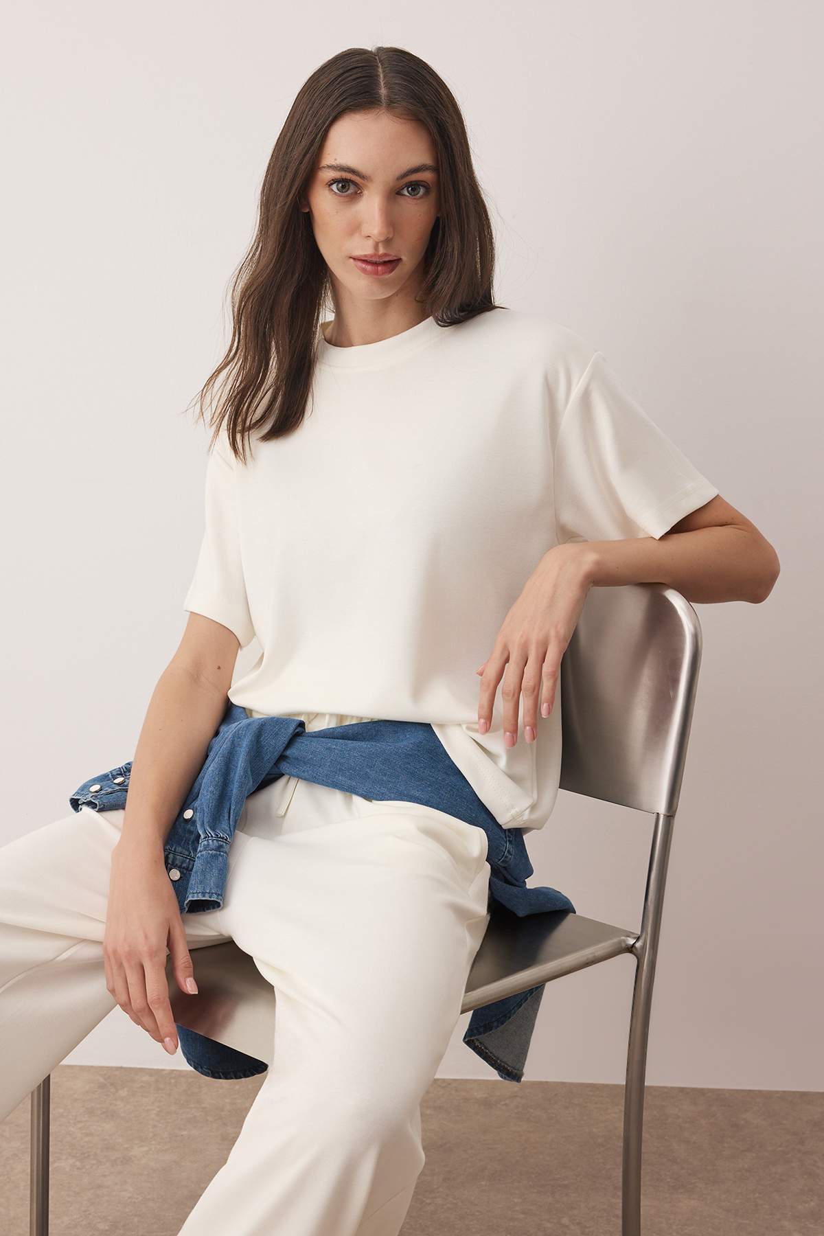 Trendyolmilla  Ekru Kısa Kol Bisiklet Yaka Relaxed/Rahat Kalıp Esnek Örme Alt - Üst Takım TWOAW26AU00084 - Görsel 2