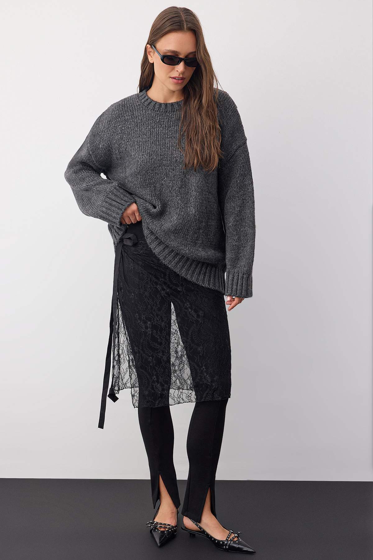 Trendyolmilla  Wardrobe Essentials Antrasit Yumuşak Dokulu Geniş Kalıp Basic Triko Kazak | TWOAW26KZ00073 - Görsel 2