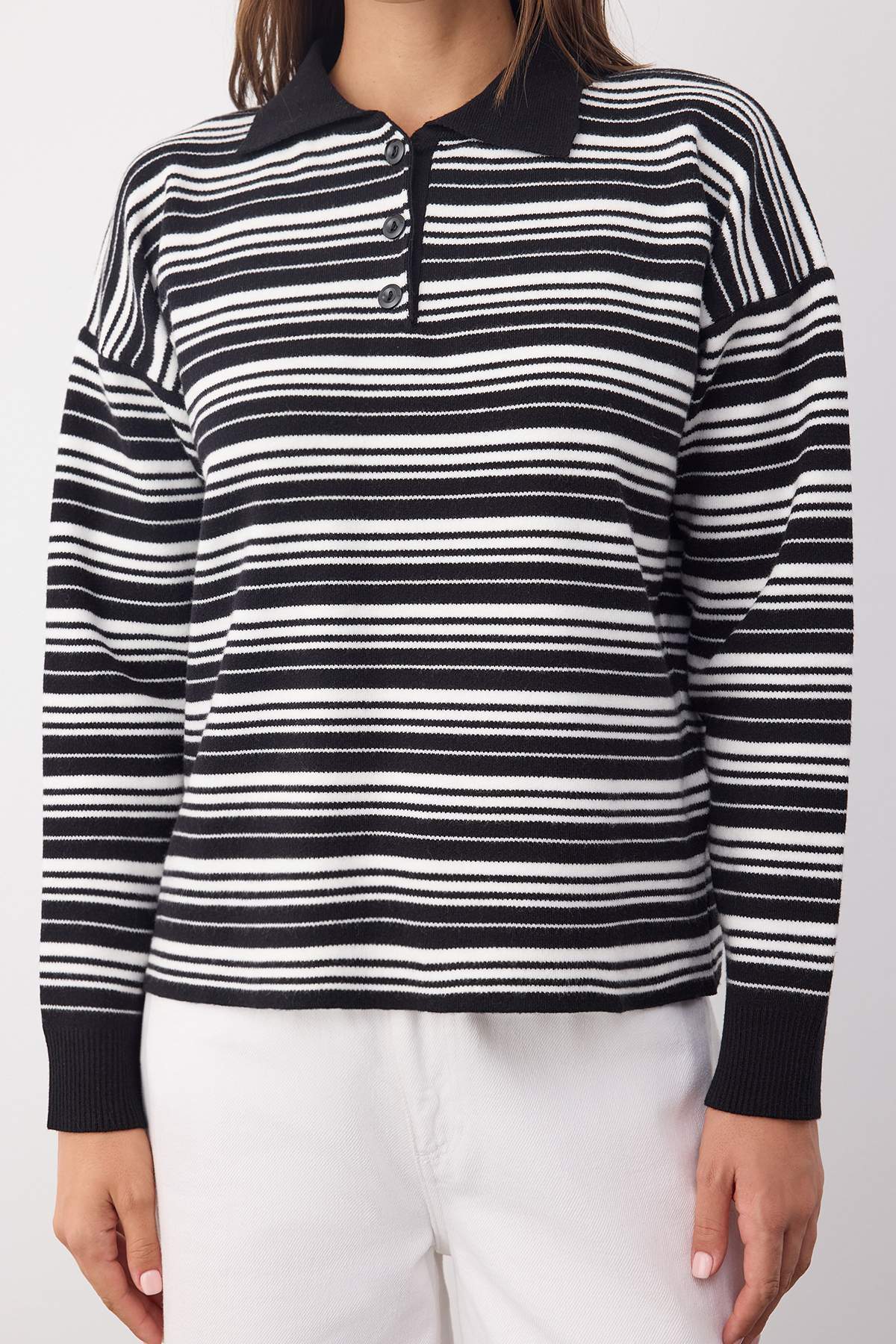 Trendyolmilla  Wardrobe Essentials Siyah Premium/Özel İplik Polo Yaka Triko Kazak | TWOAW26KZ00060 - Görsel 3