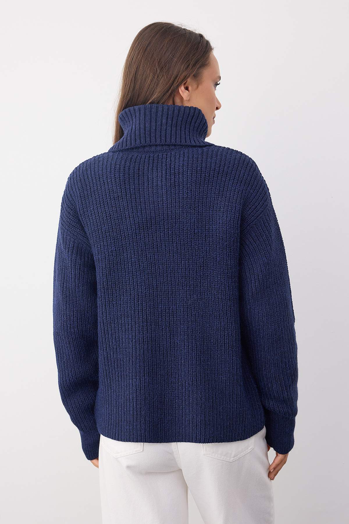 Trendyolmilla  Wardrobe Essentials Lacivert Yumuşak Dokulu Triko Kazak | TWOAW26KZ00180 - Görsel 4