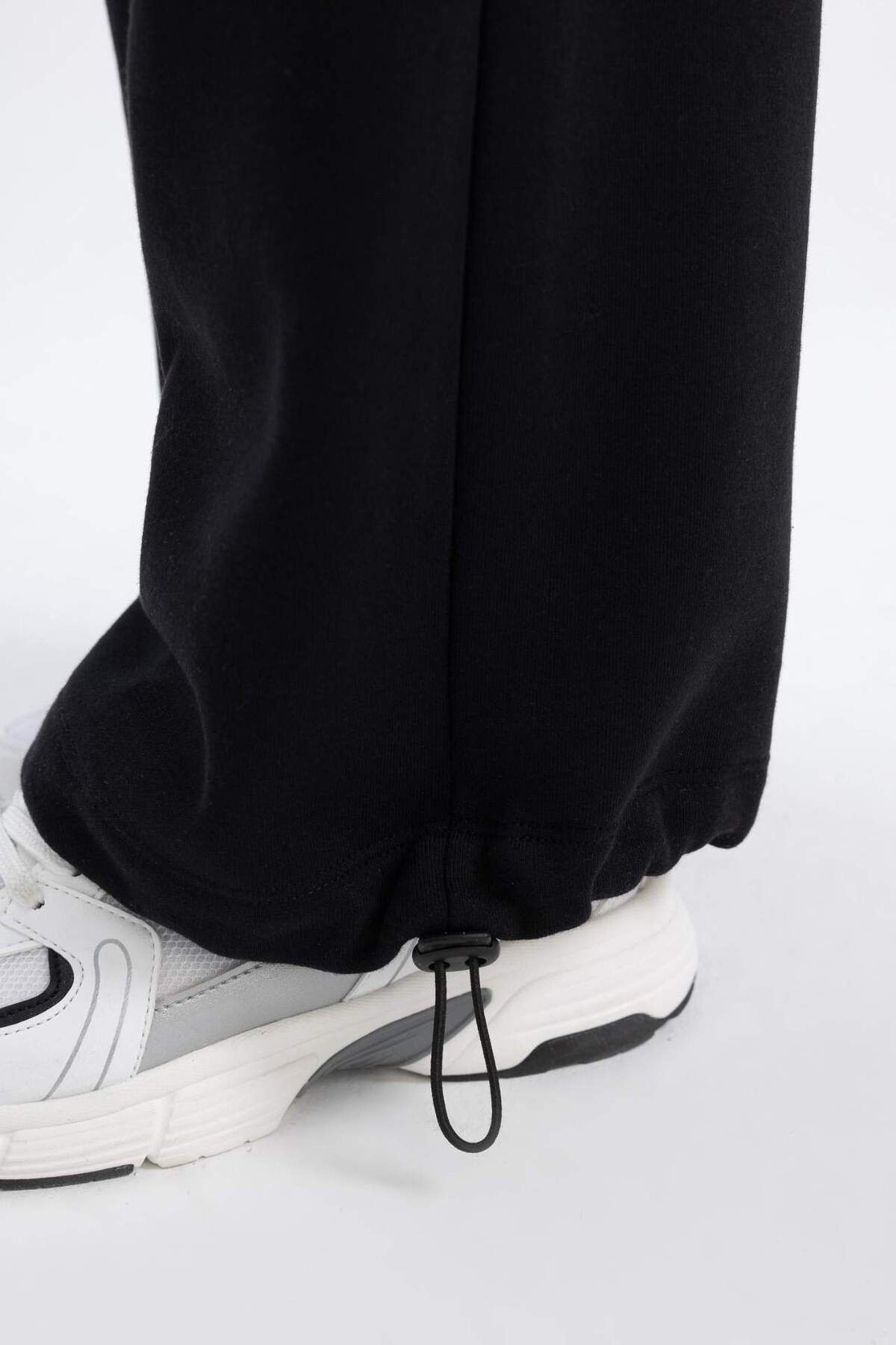 DeFacto-Coool Wide Leg Wide Loose Leg Thick Sweatpants Jogginghose mit elastischem Bund und Taschen C5414AX24SP 7