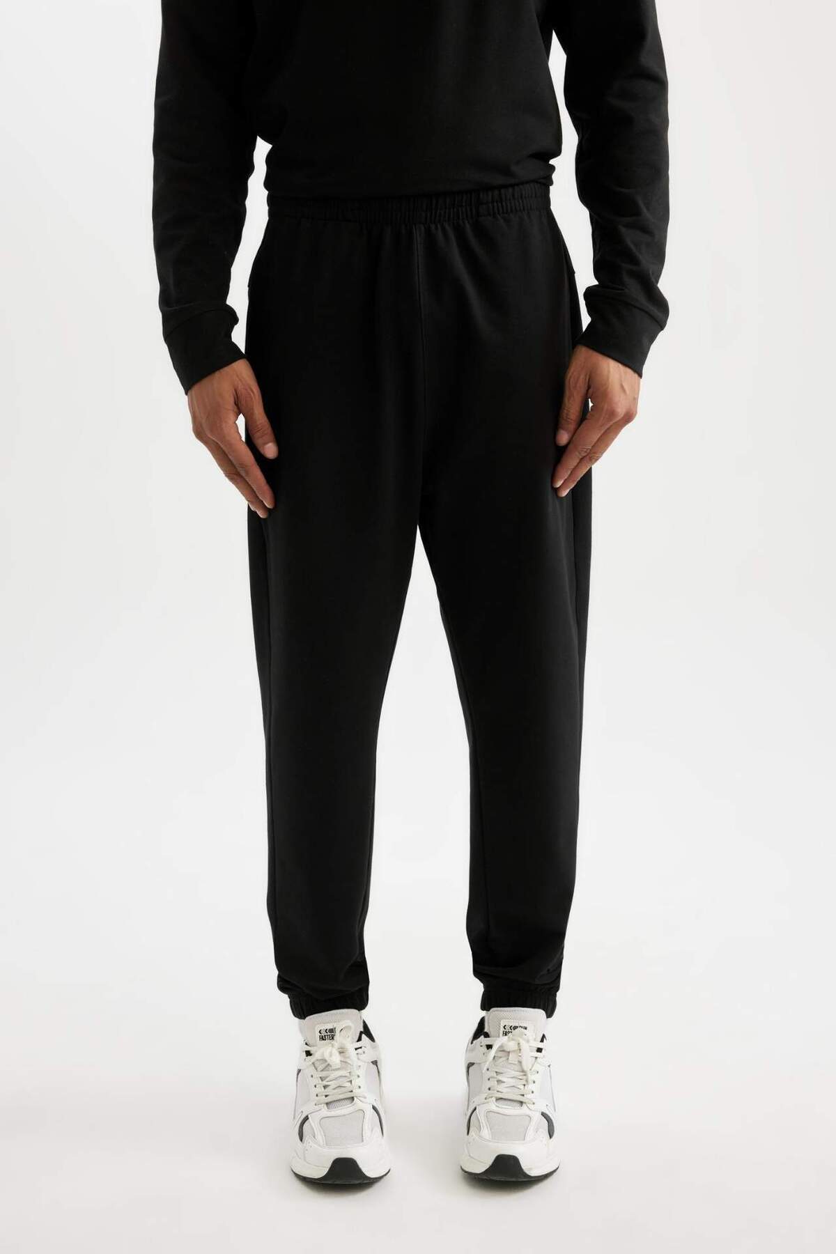 DeFacto-DeFactoFit Sportsman Jogger Jogginghose Standard-Fit Taille mit elastischen Bündchen mit Taschen D6830AX24AU 4