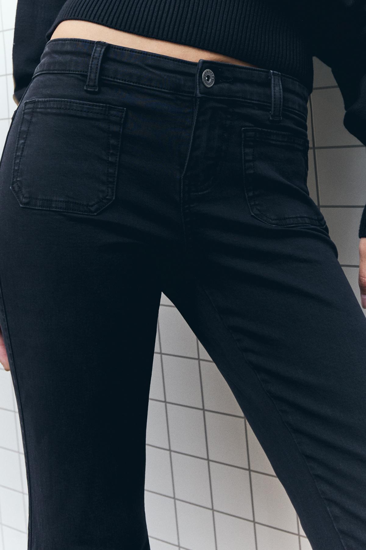 Bershka Flare kapaklı cepli pantolon