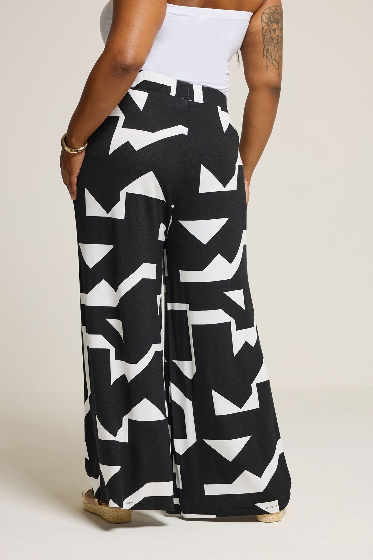 Stil Diva-Plus Size Elastic Waist Abstract Patterned Wide Leg Trousers with Pockets 304089 6