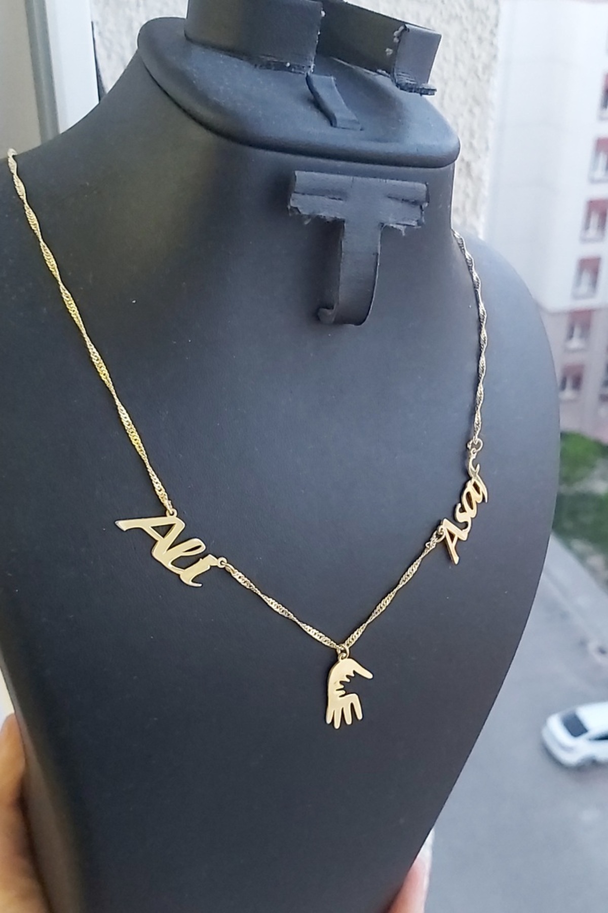 925 Ayar Gümüş 24 Ayar Altın Kaplama 2 İsimli El Figürlü Kolye - 40 cm