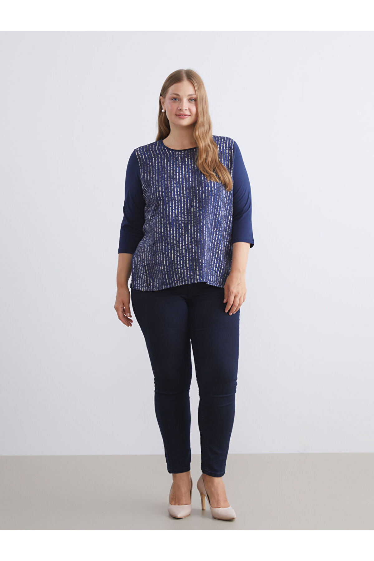 LC Waikiki-Create Your Style from Uzg Store |   Crew Neck Patterned Blouse 2